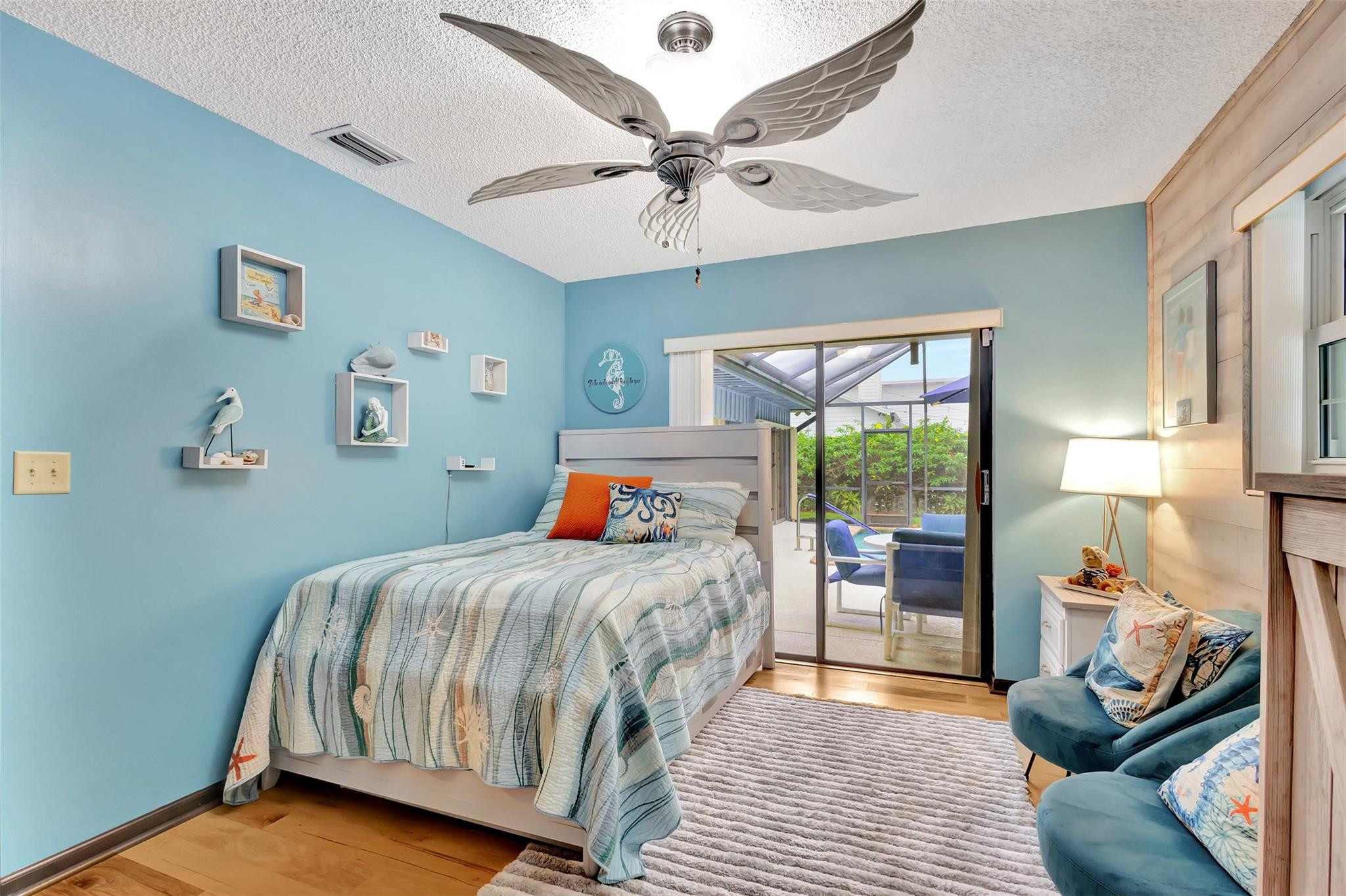 9022 Gardens Glen Cir