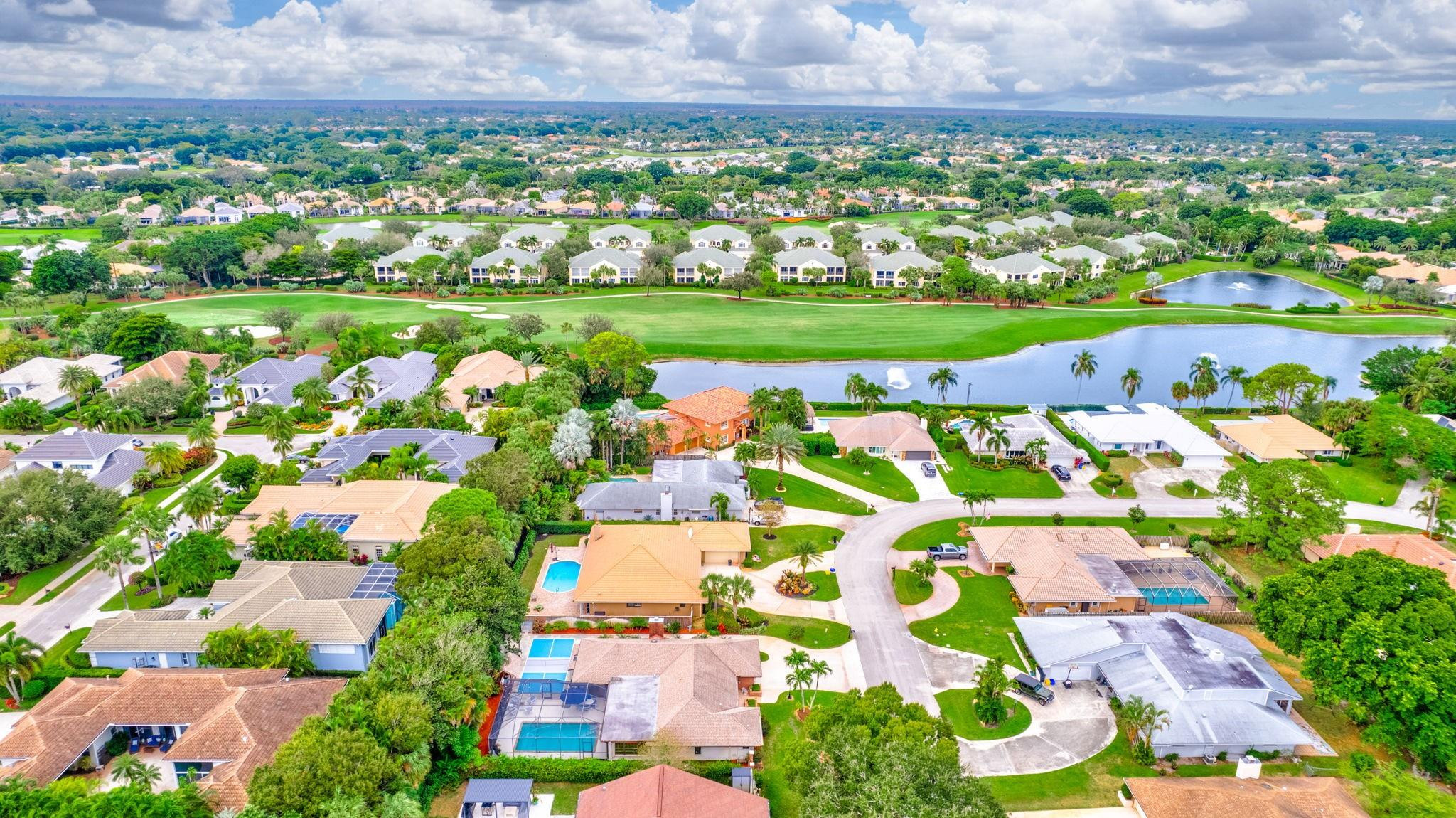 9022 Gardens Glen Cir