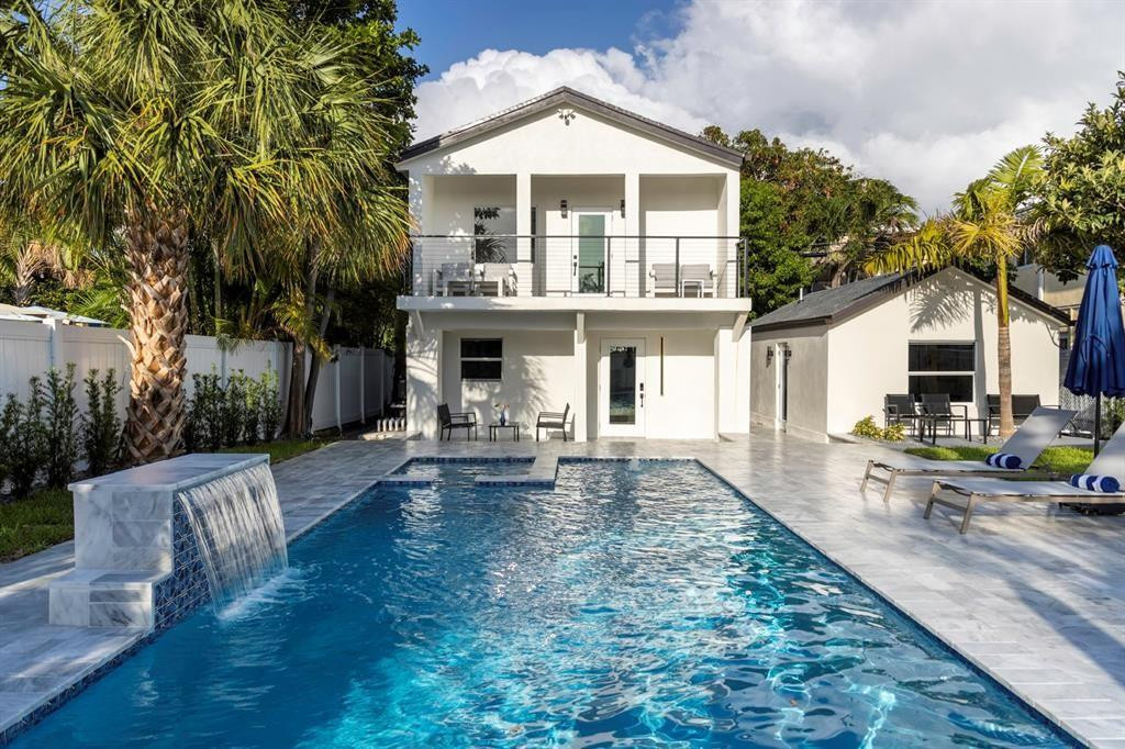 4558 Bougainvilla Dr