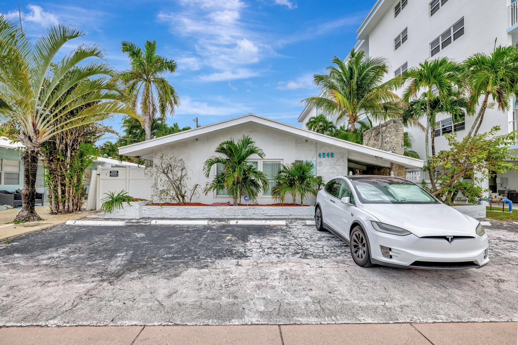 4548 N Ocean 4