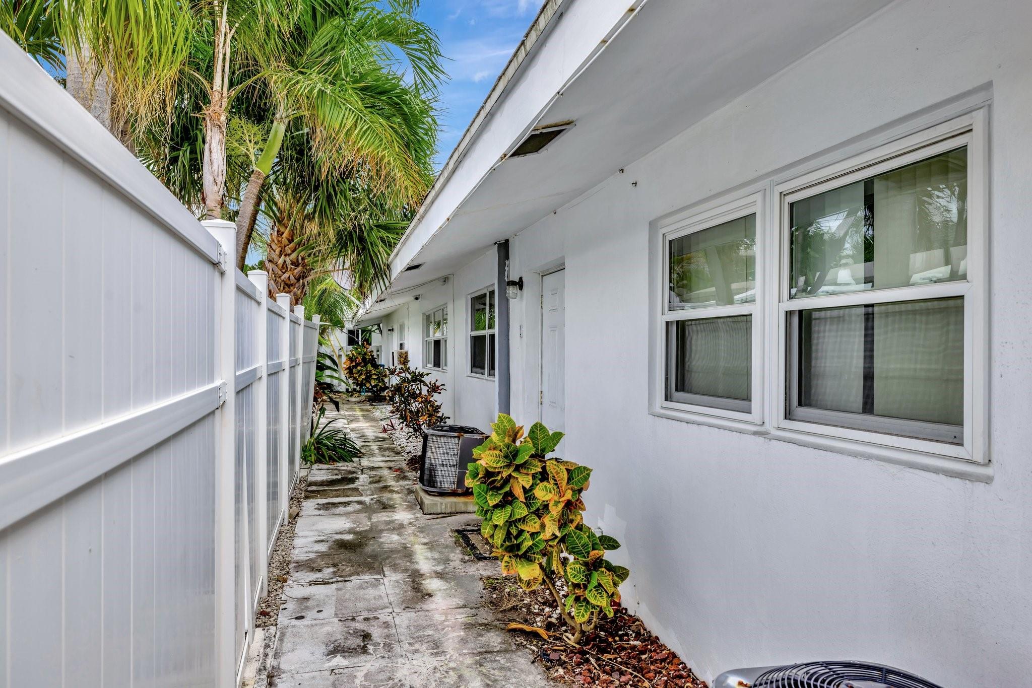4548 N Ocean 4
