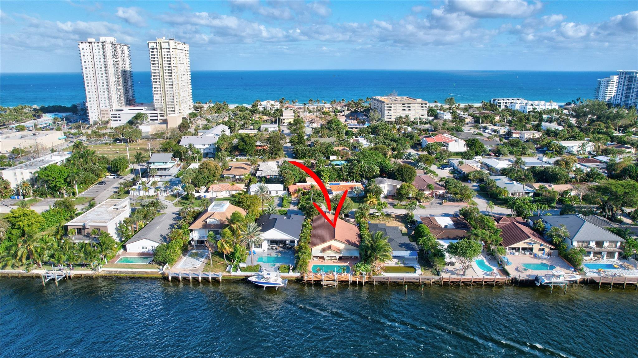 305 S Riverside Dr