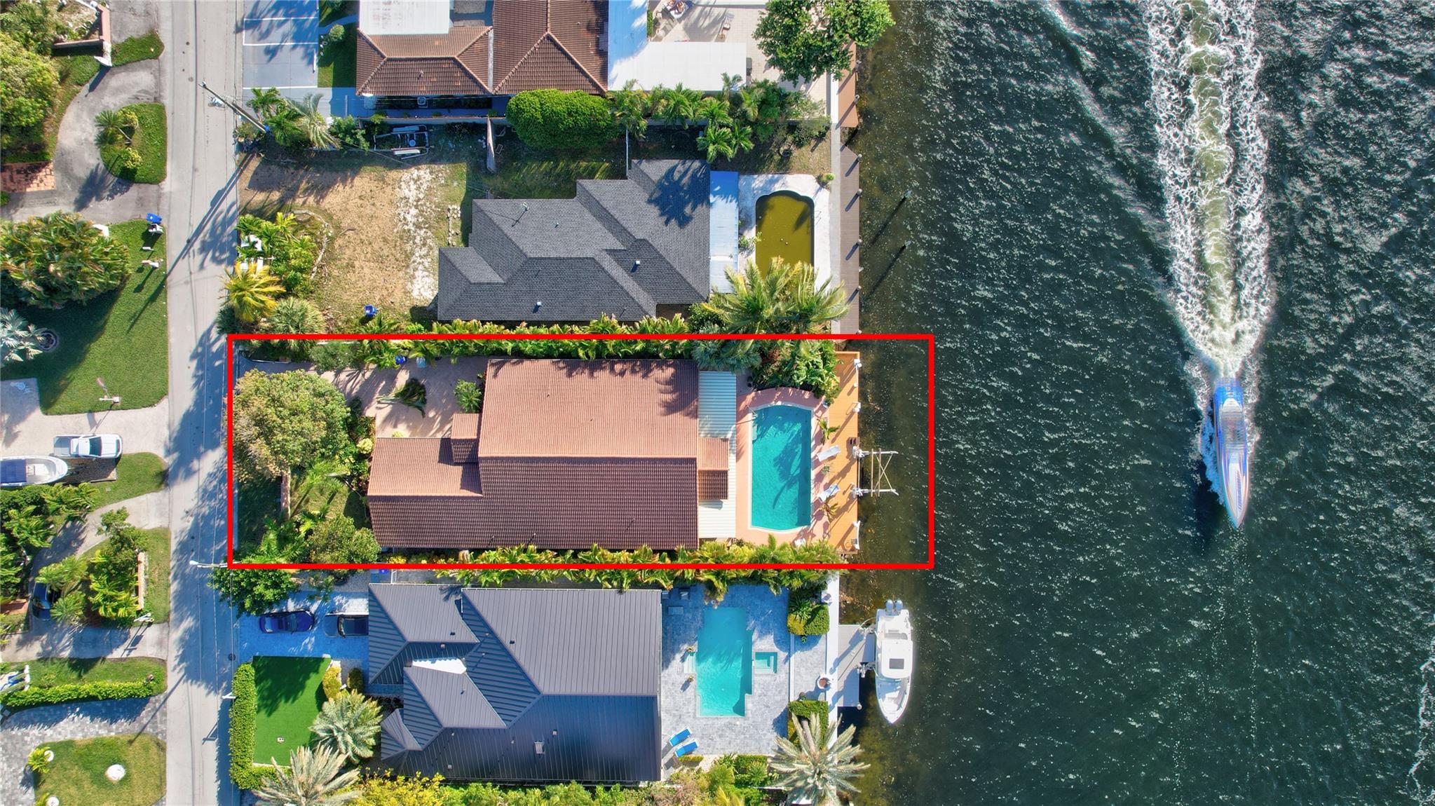 305 S Riverside Dr