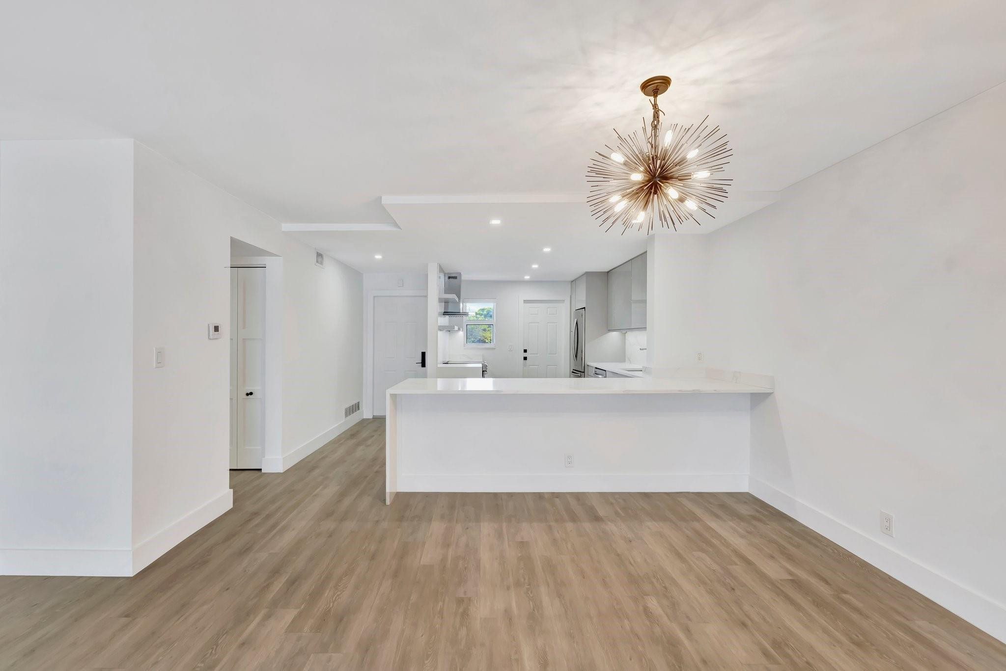 3111 NE 51st St 206C