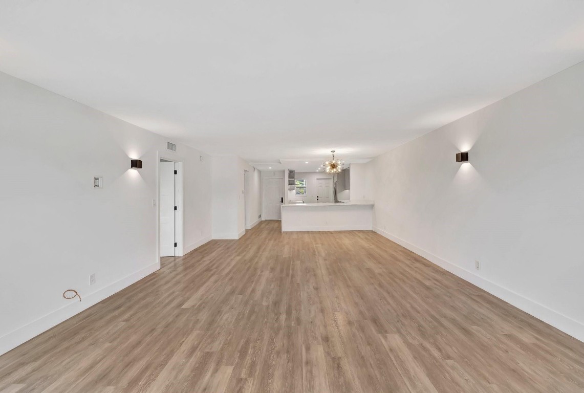 3111 NE 51st St 206C