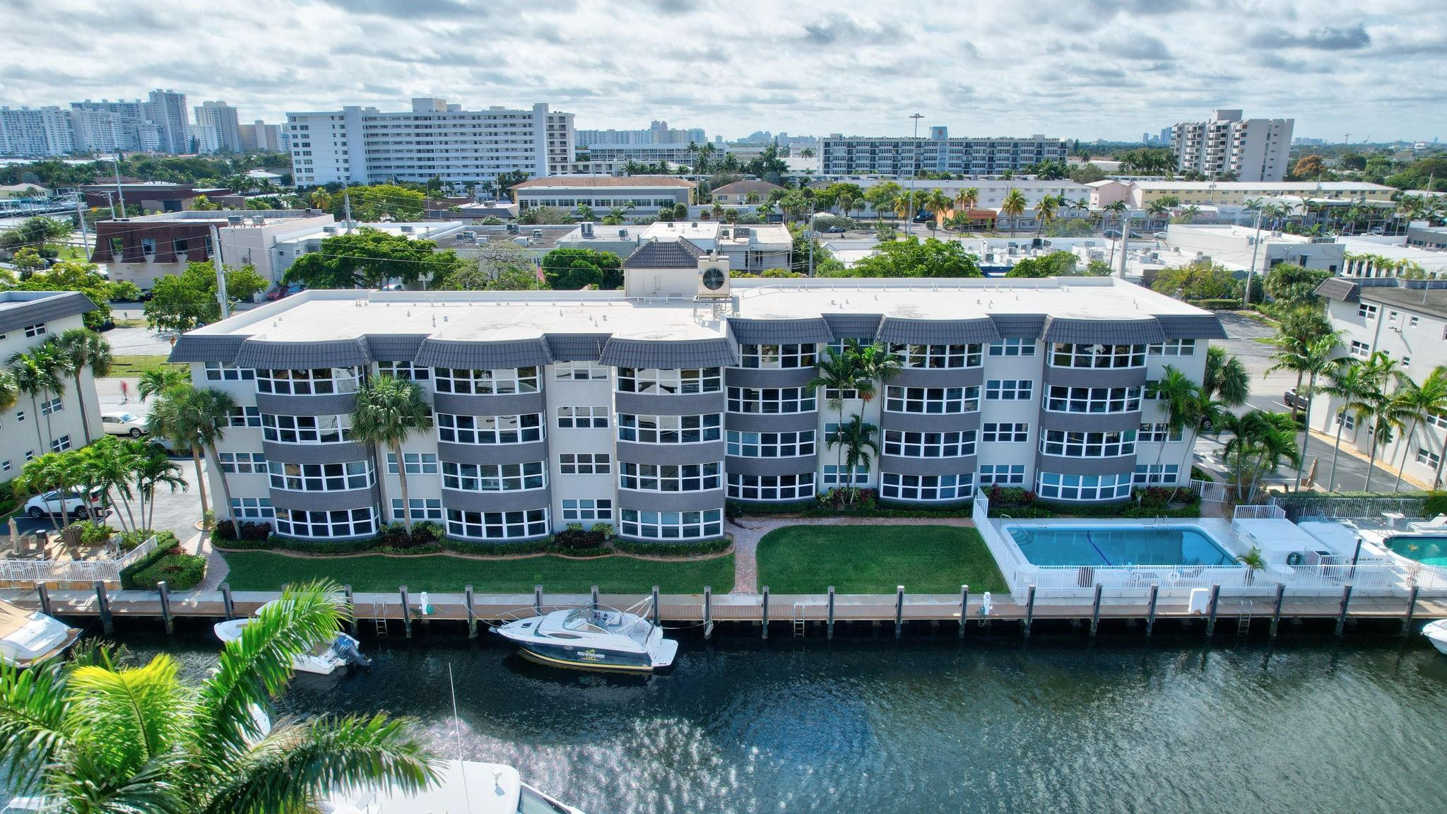 3111 NE 51st St 206C