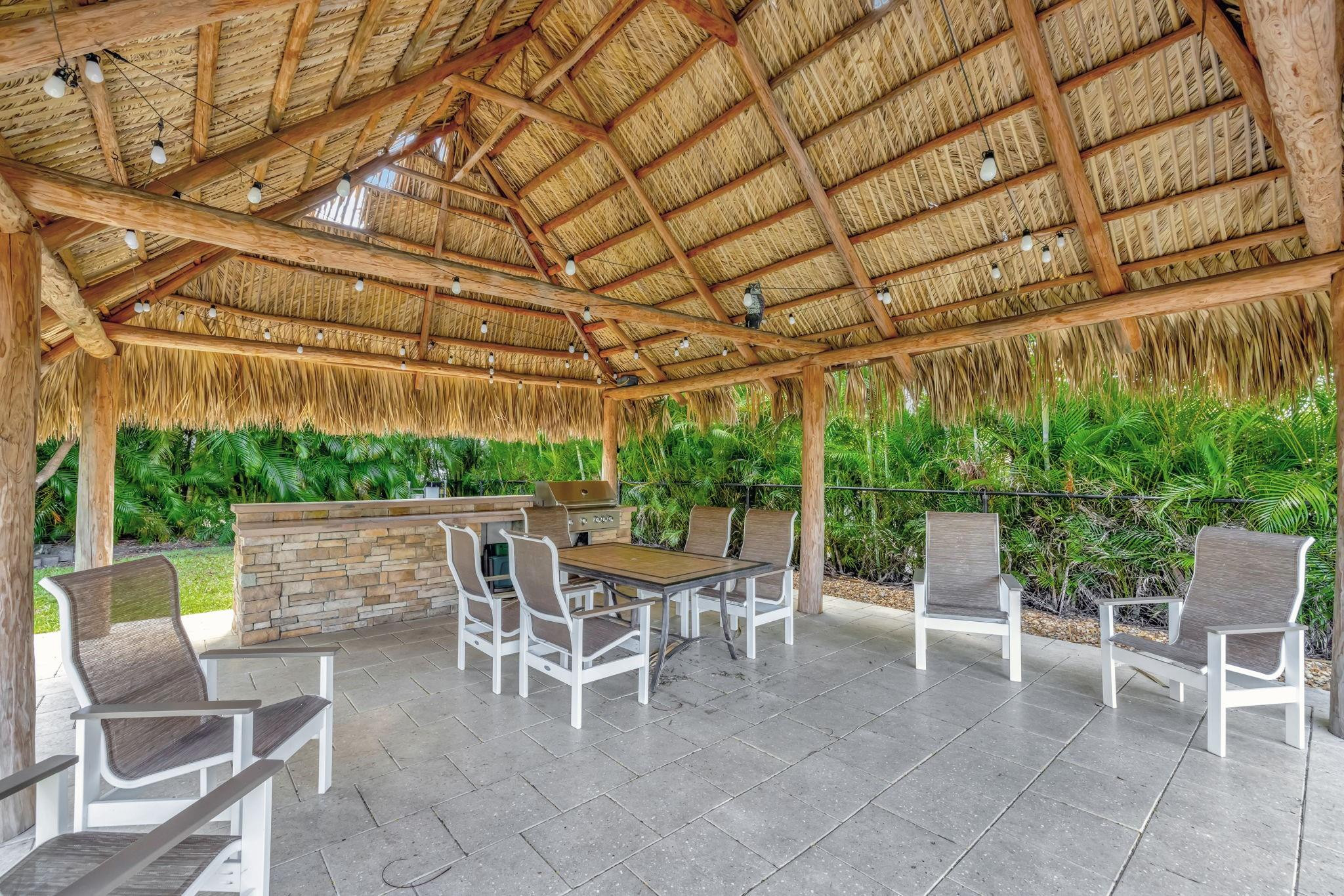 3111 NE 51st St 206C