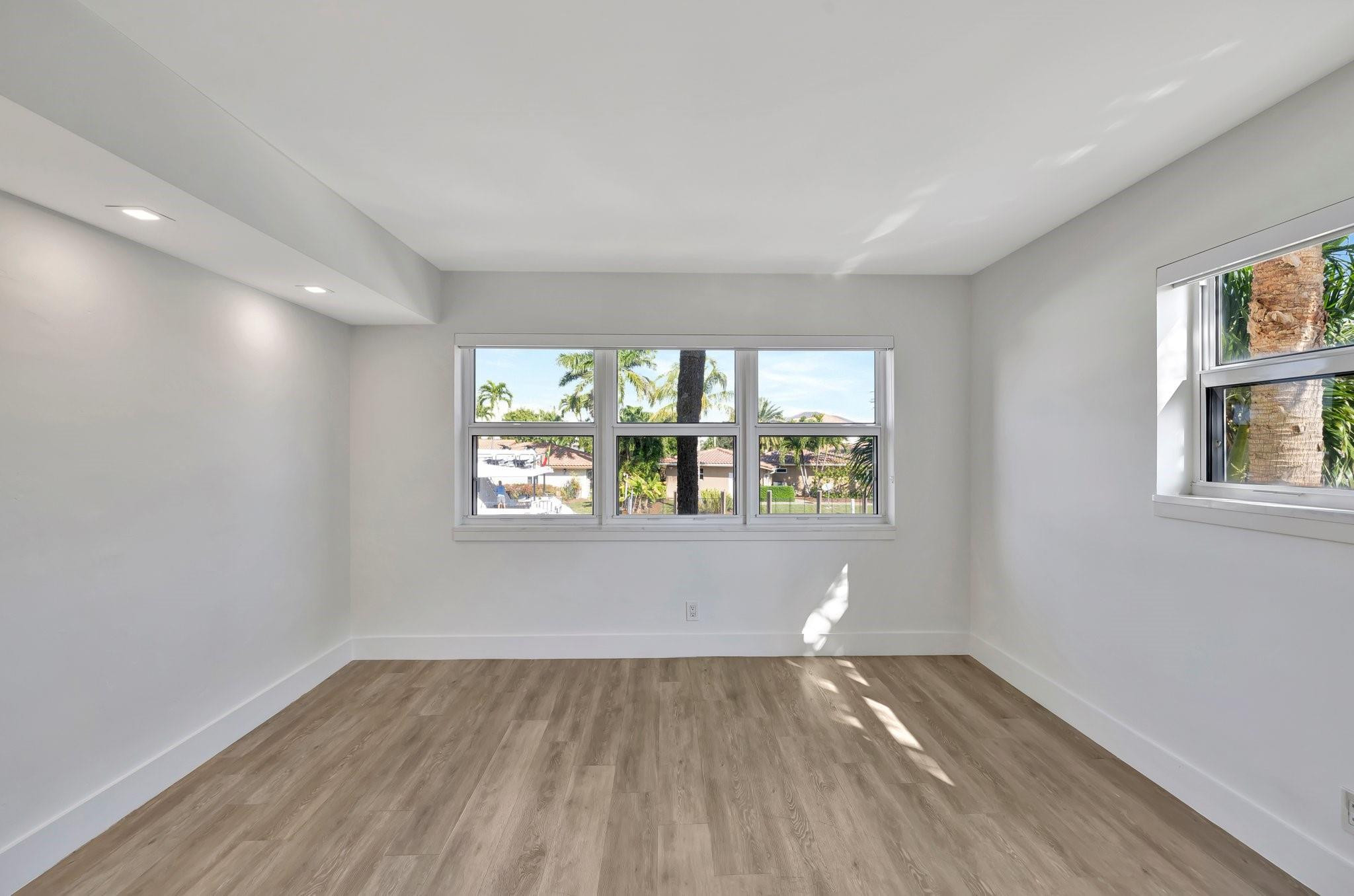 3111 NE 51st St 206C