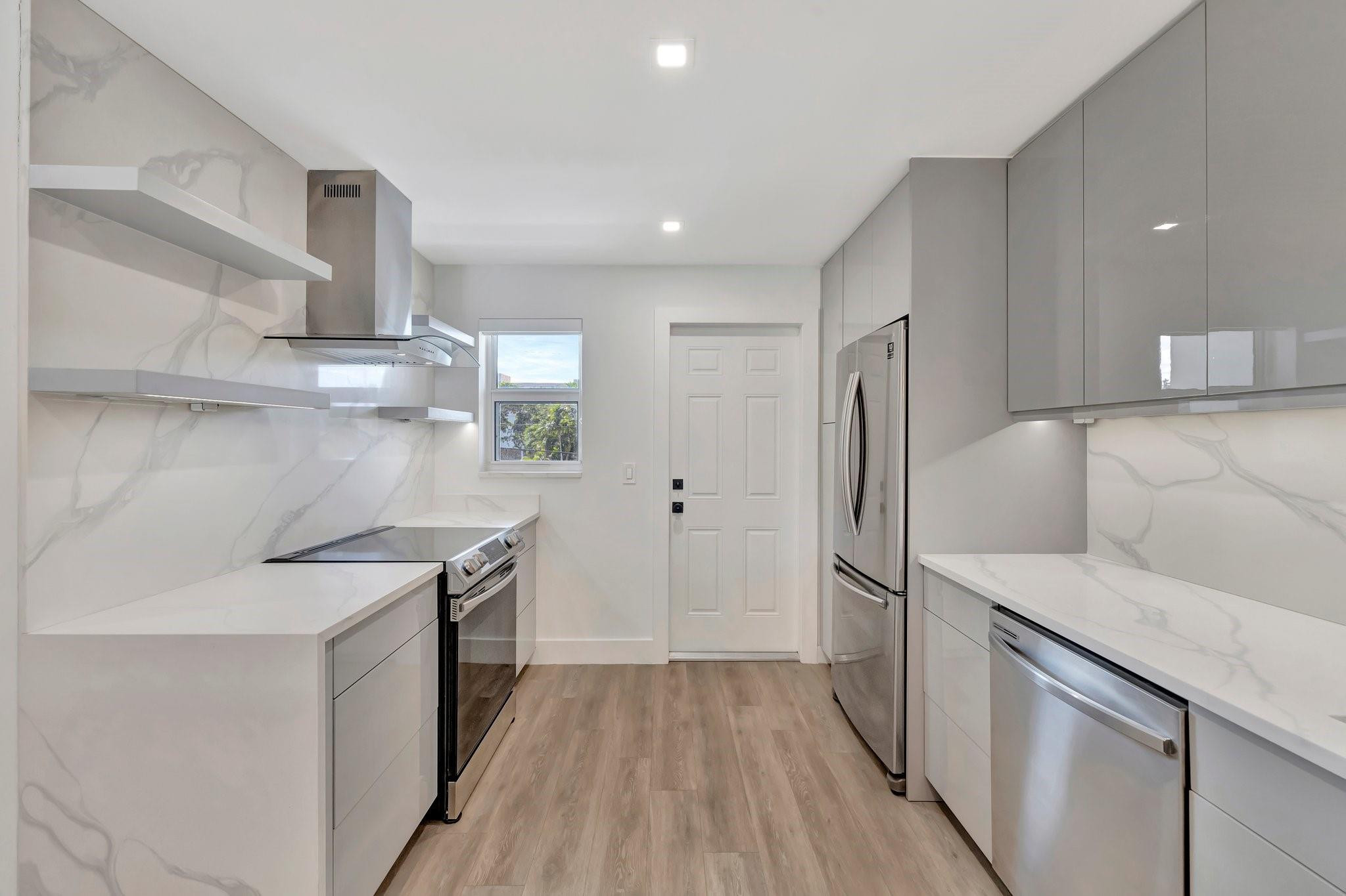 3111 NE 51st St 206C