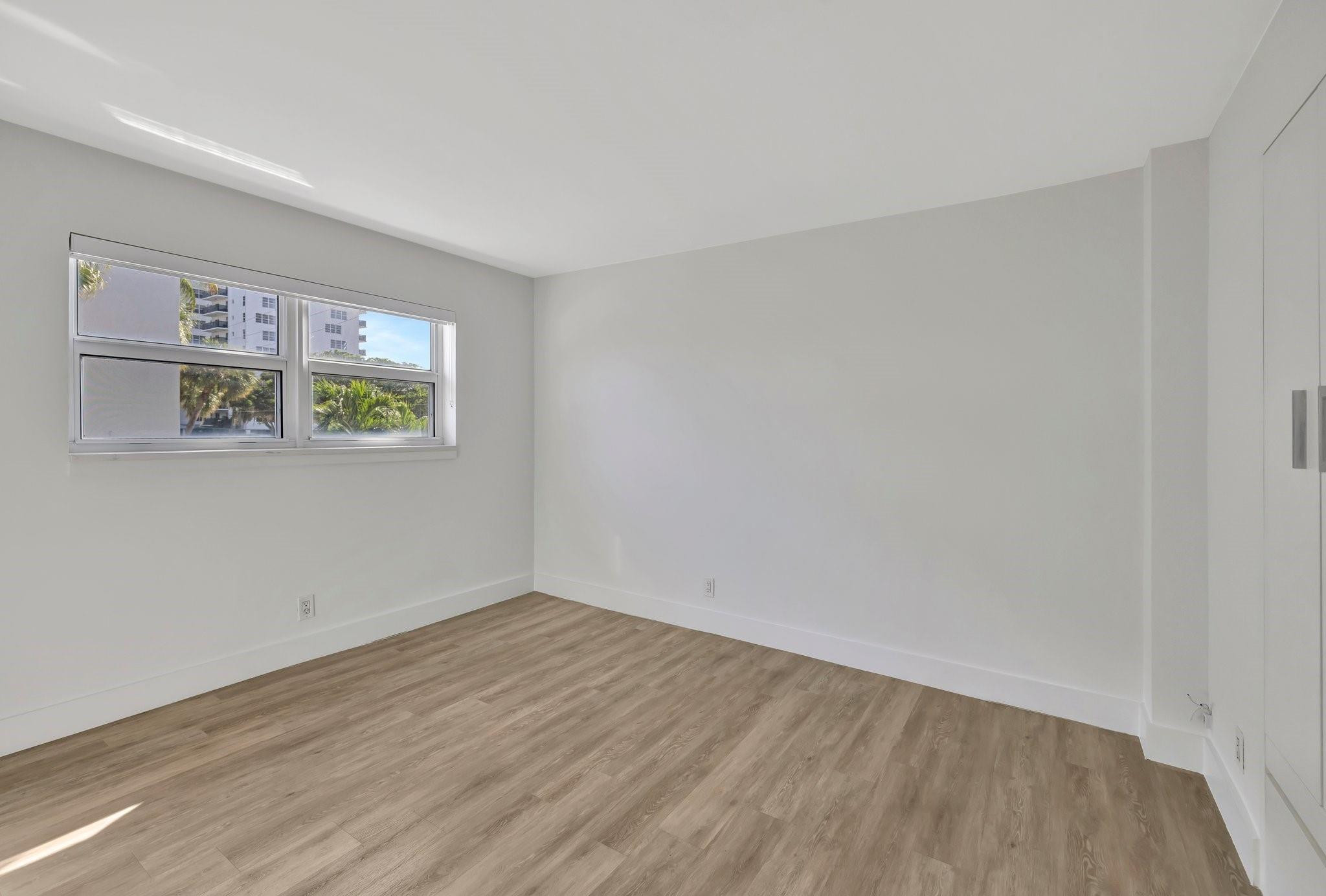 3111 NE 51st St 206C