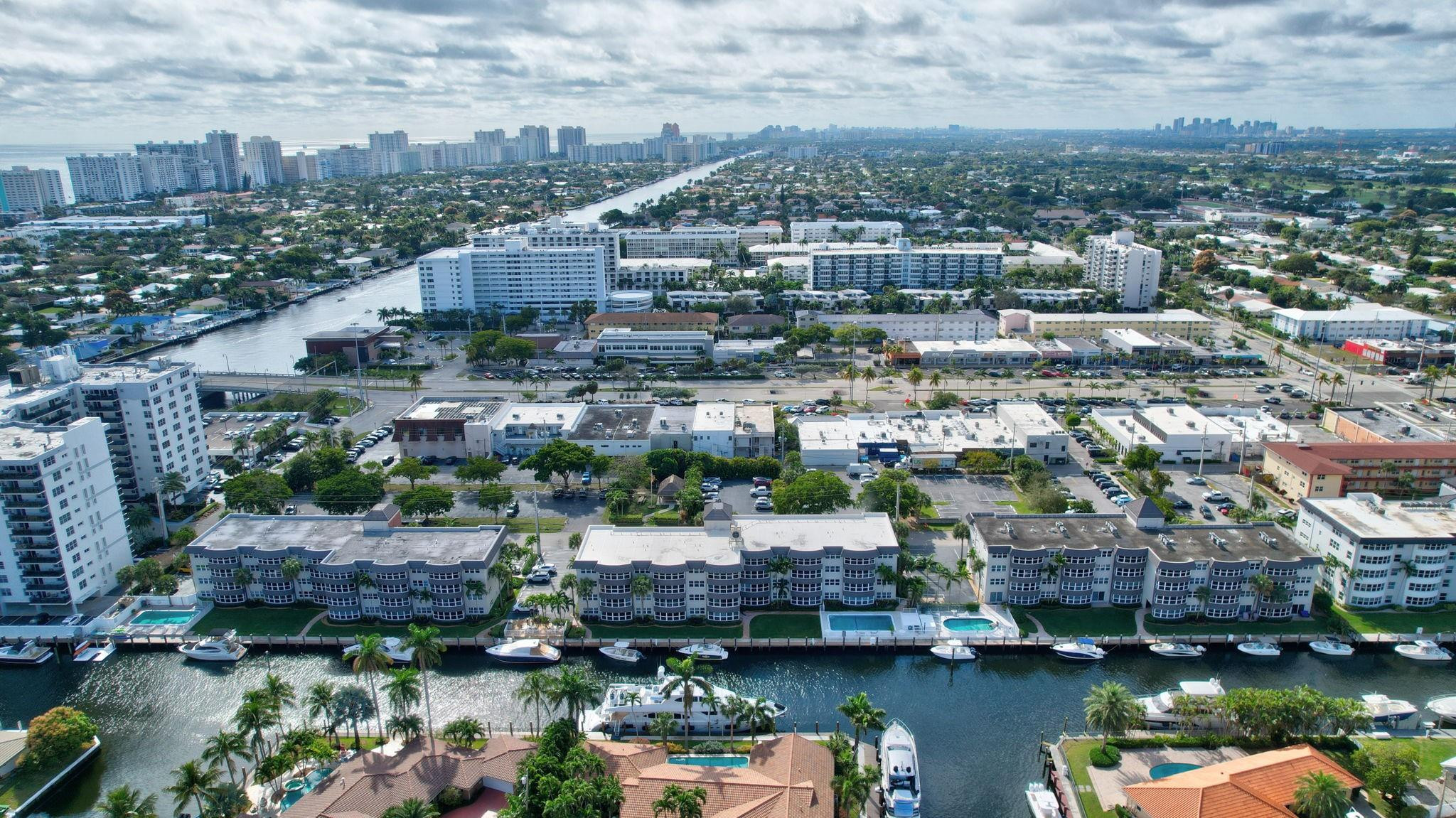 3111 NE 51st St 206C