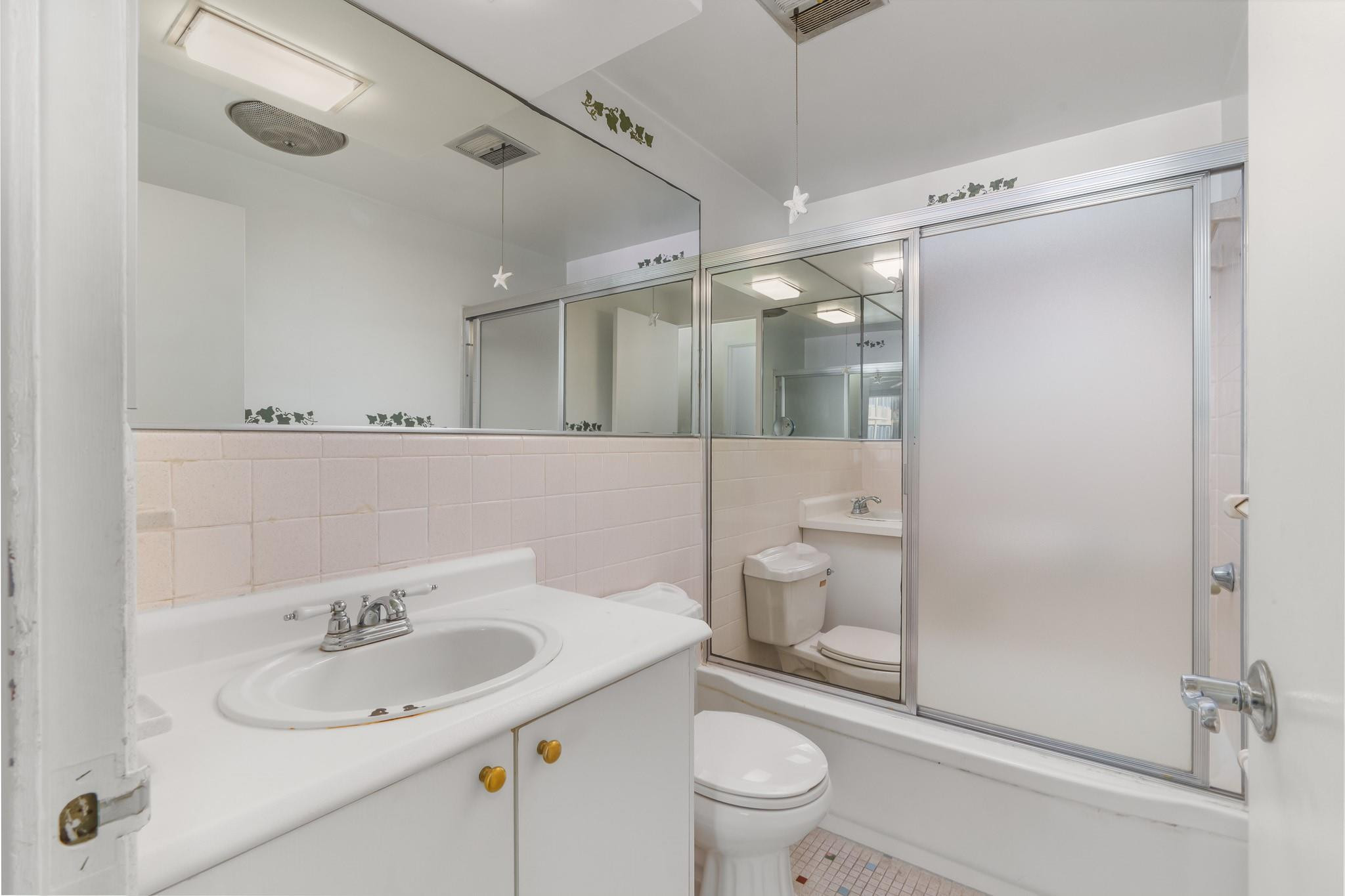 3233 NE 34th Street 212A