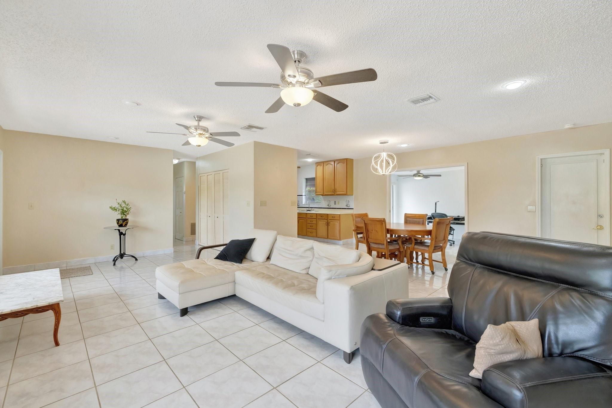 2500 NE 22nd Ct