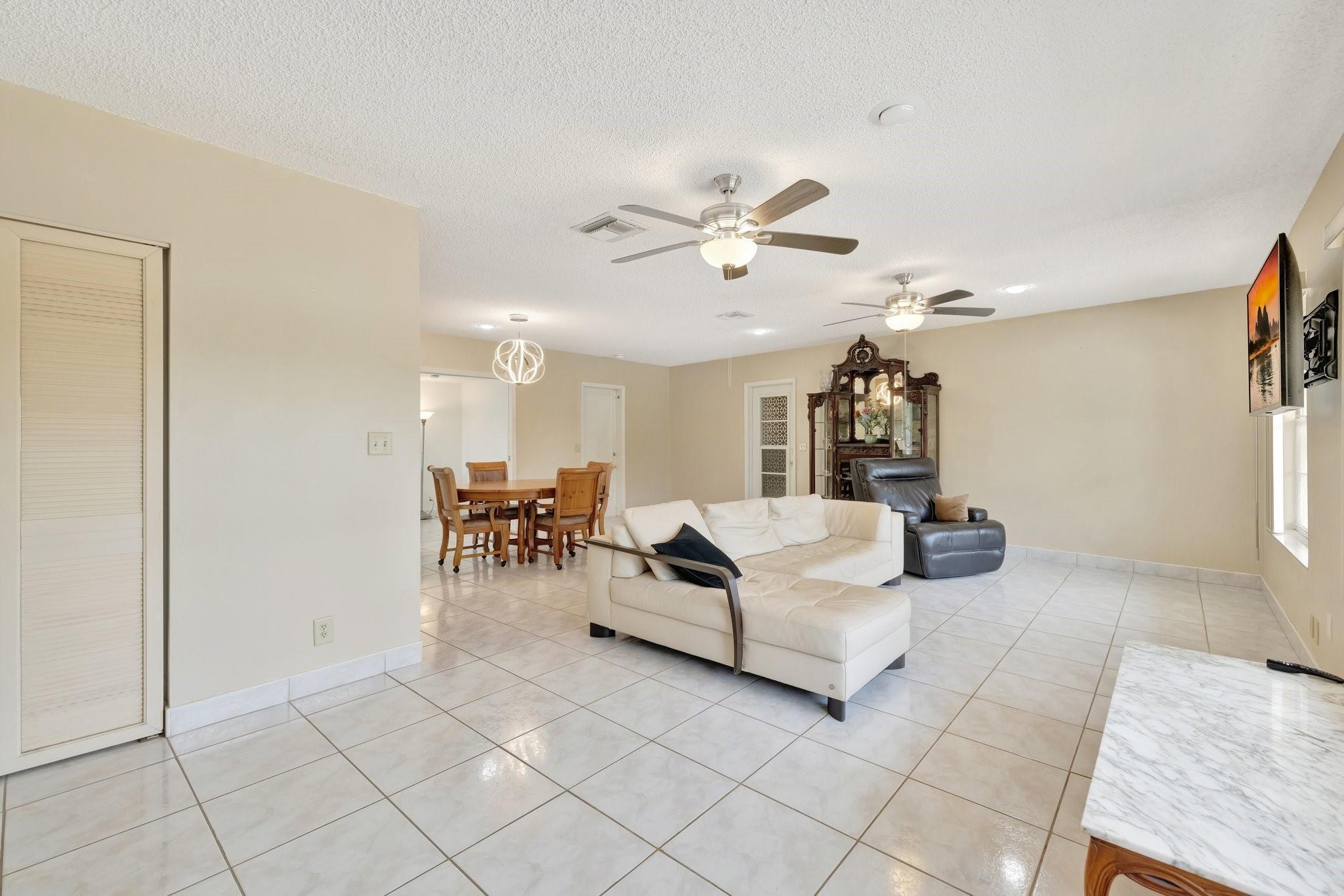 2500 NE 22nd Ct