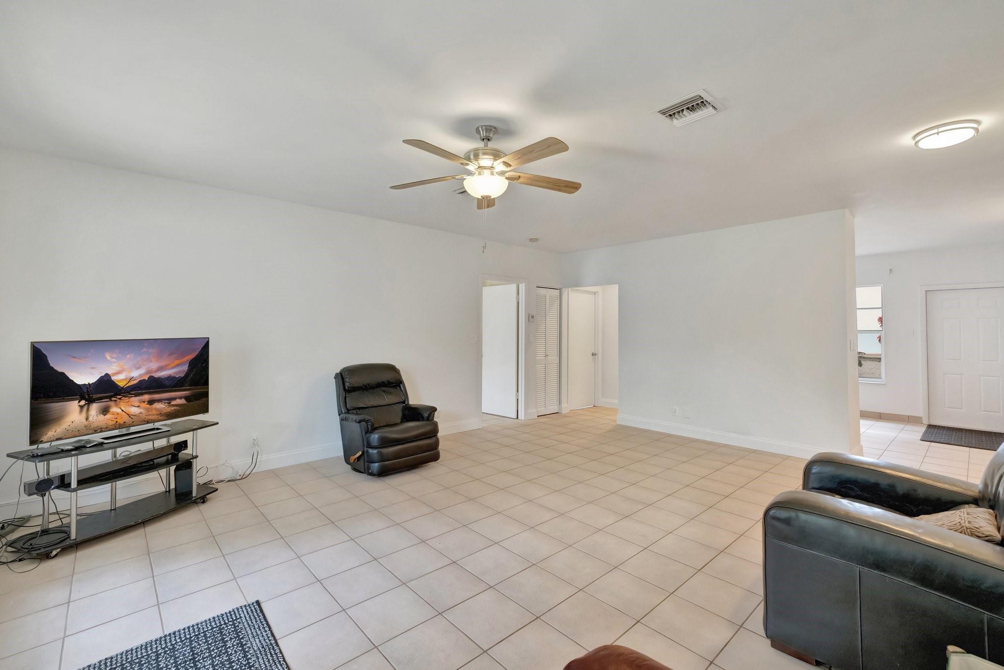 2500 NE 22nd Ct