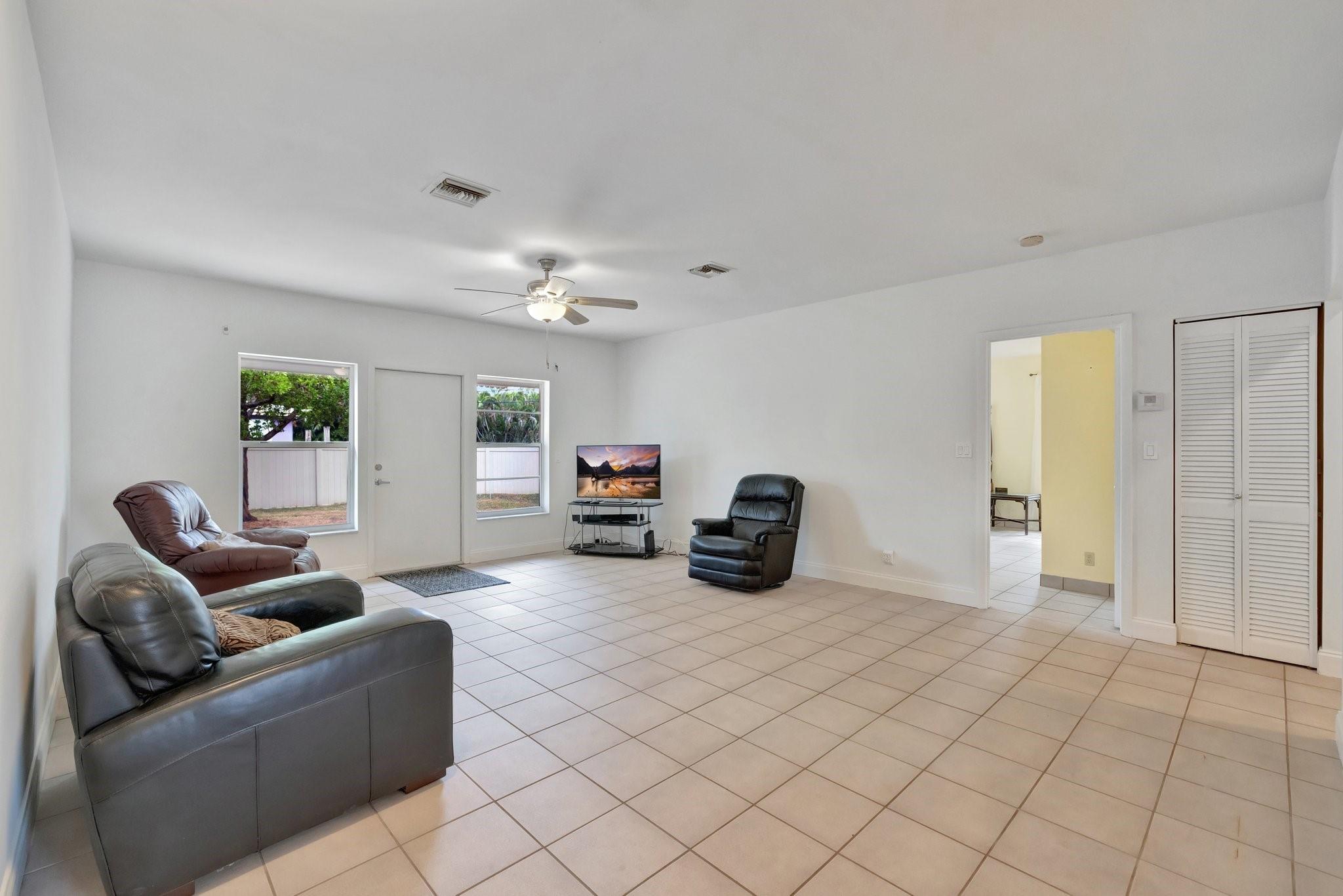 2500 NE 22nd Ct
