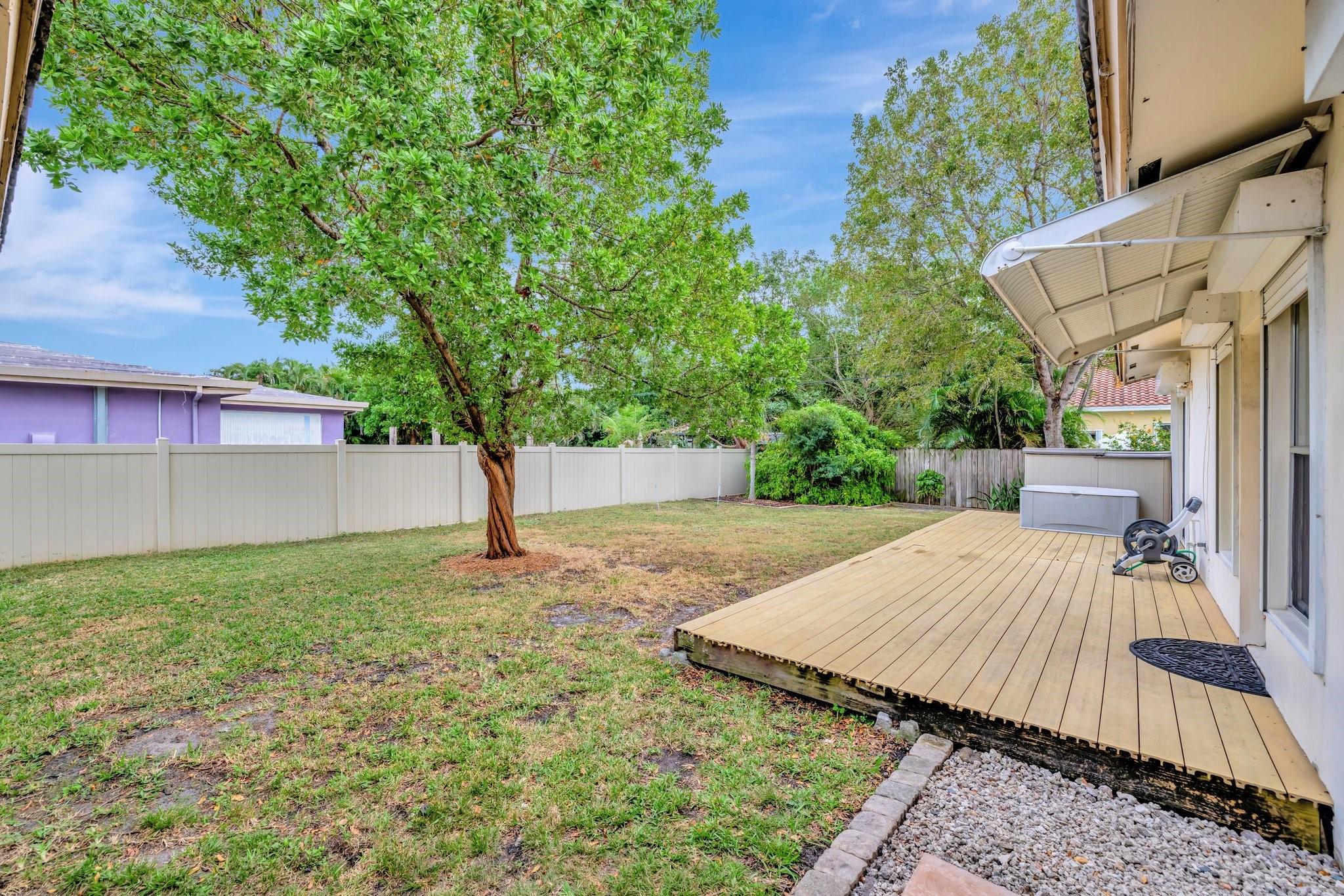 2500 NE 22nd Ct