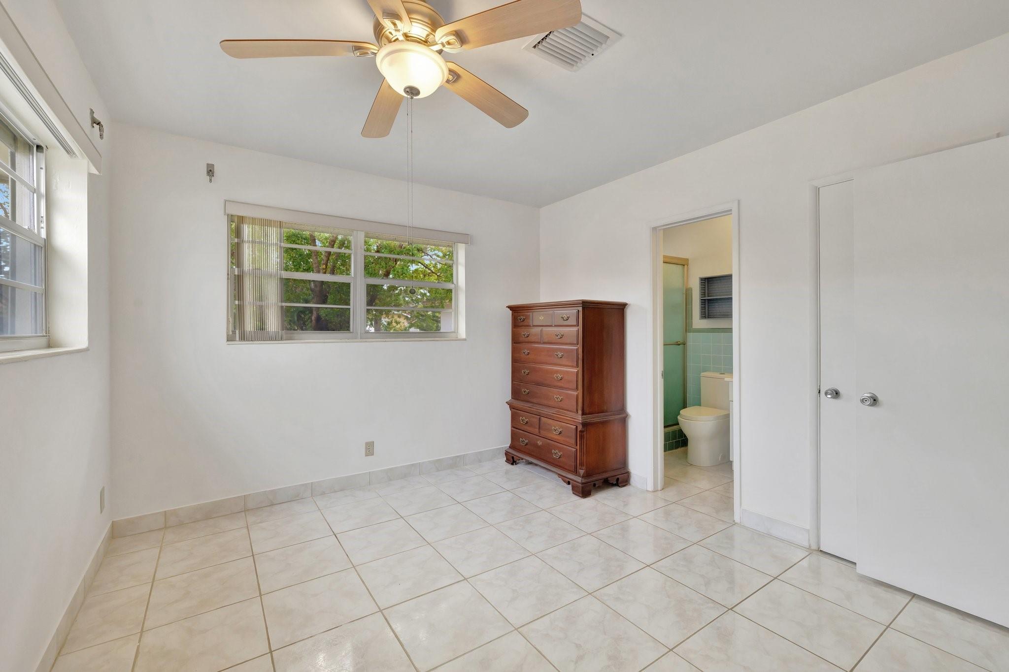 2500 NE 22nd Ct