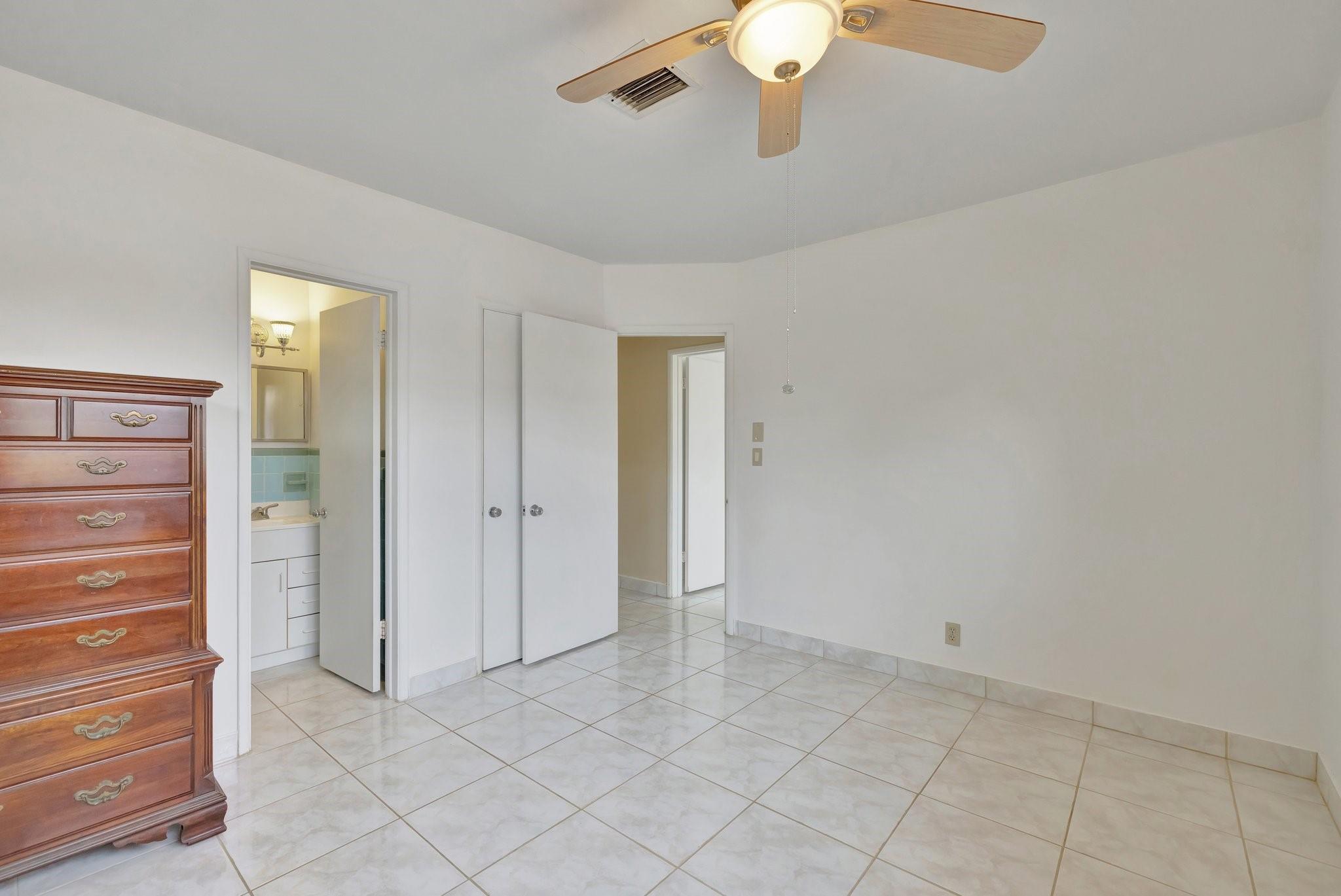2500 NE 22nd Ct