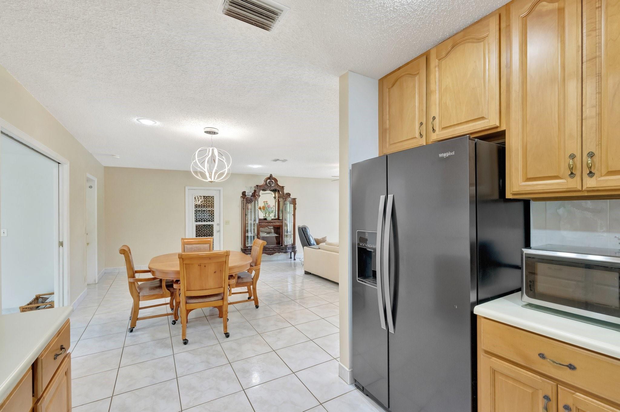 2500 NE 22nd Ct