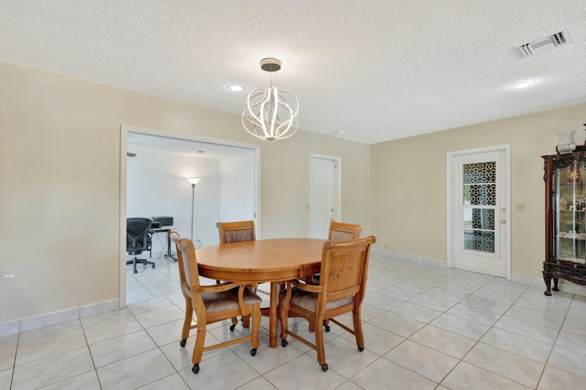 2500 NE 22nd Ct