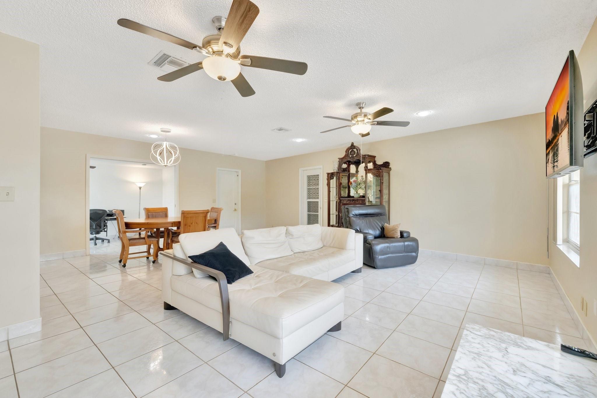 2500 NE 22nd Ct