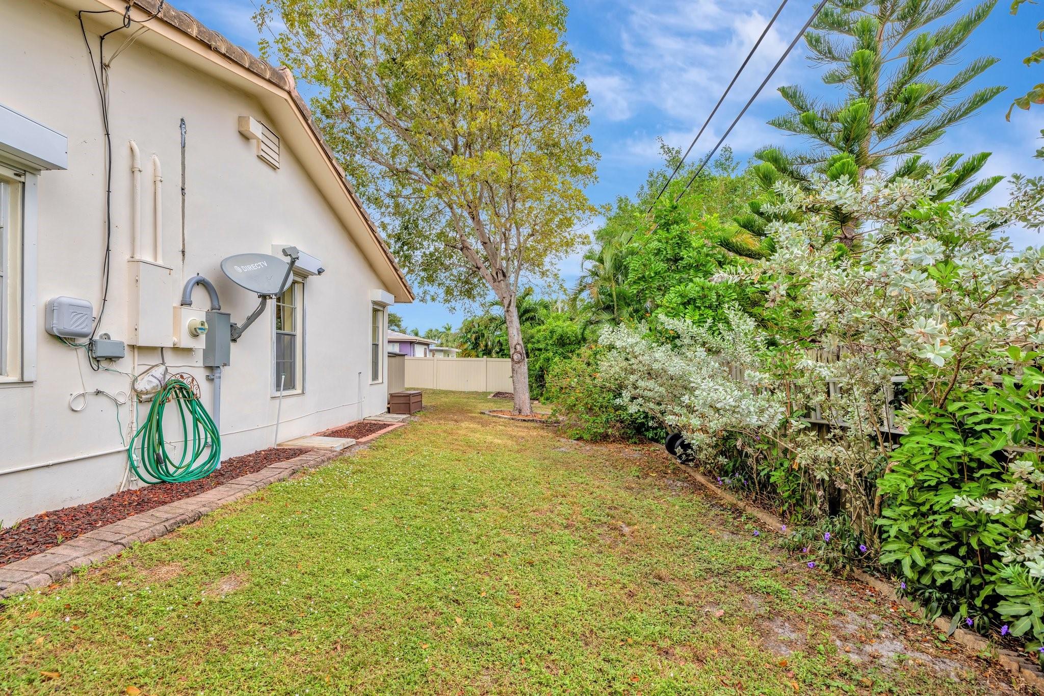 2500 NE 22nd Ct