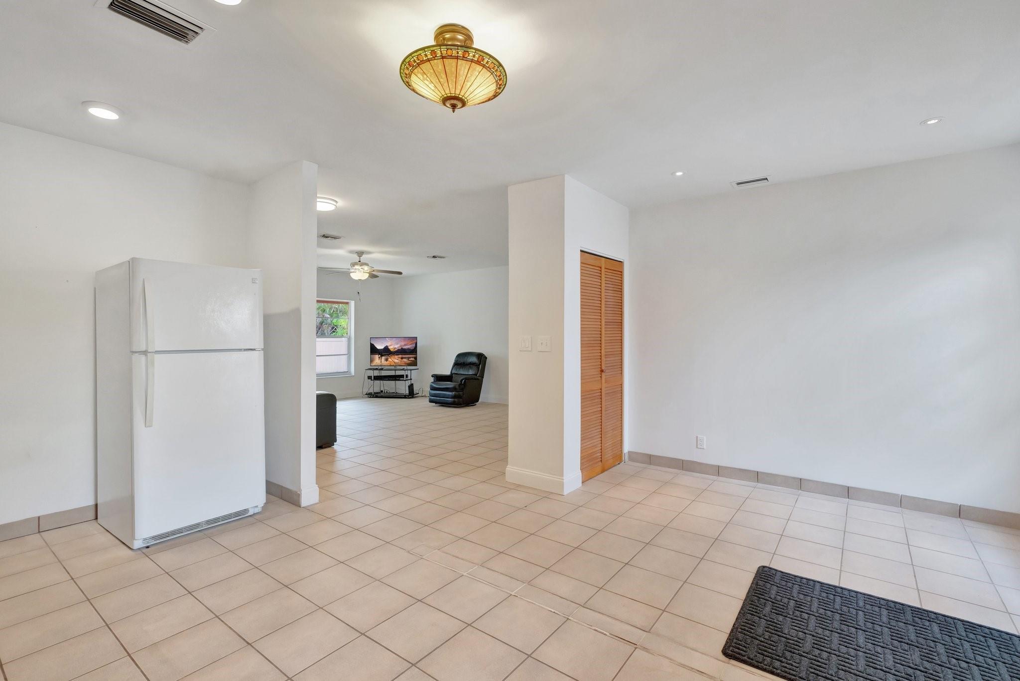 2500 NE 22nd Ct
