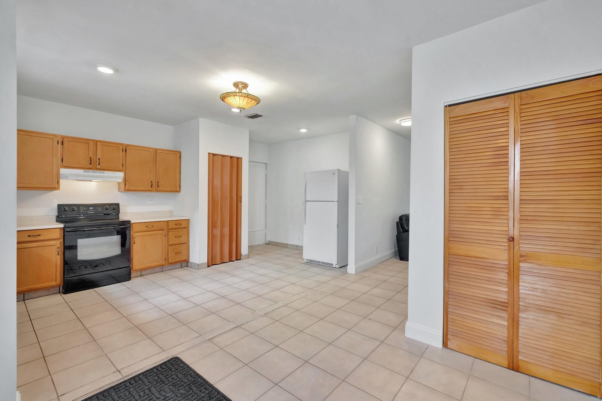 2500 NE 22nd Ct