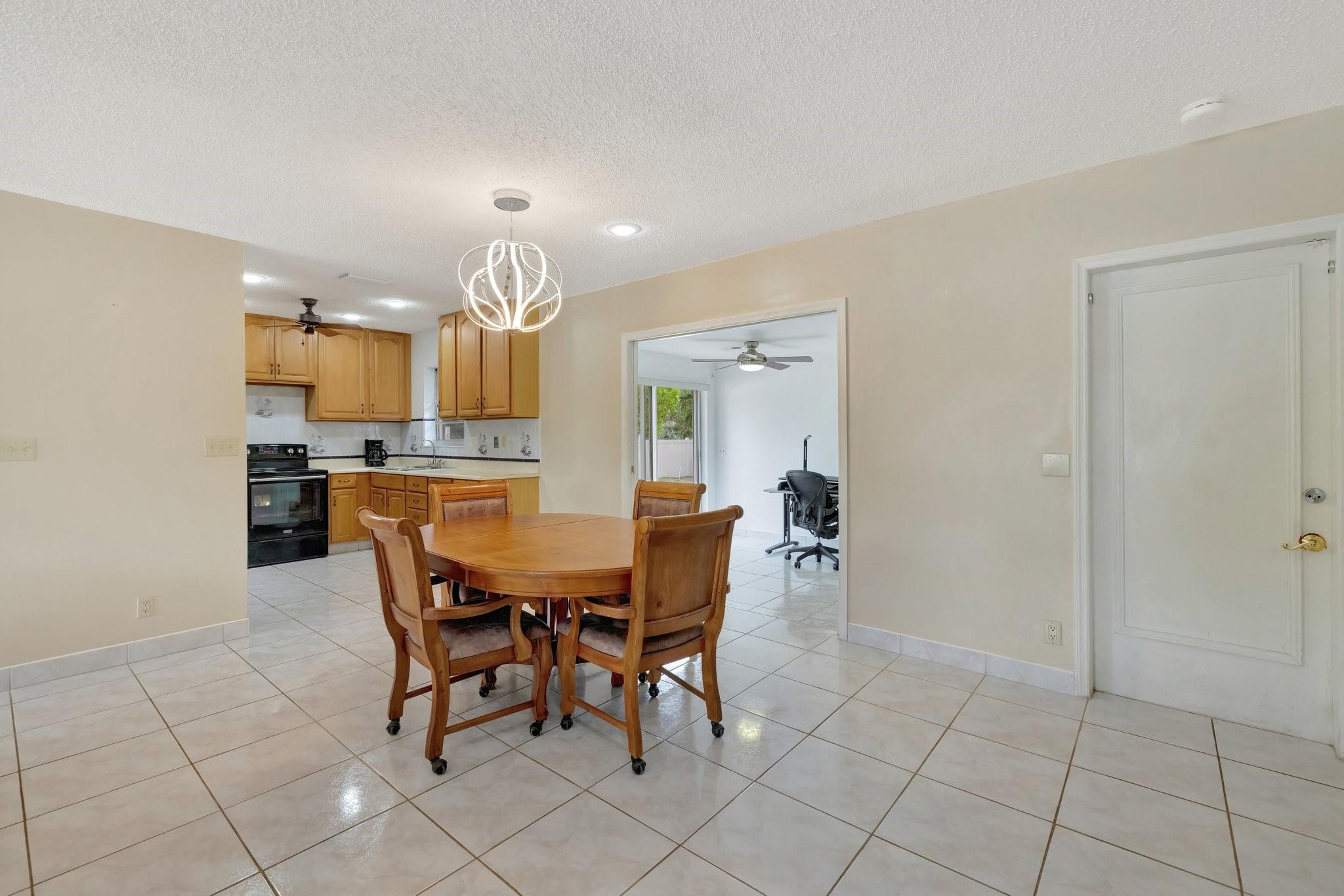 2500 NE 22nd Ct