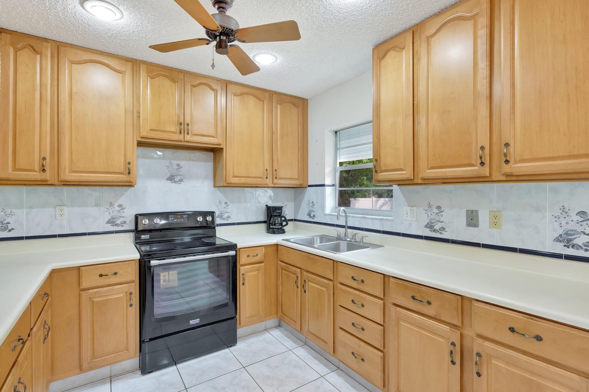 2500 NE 22nd Ct