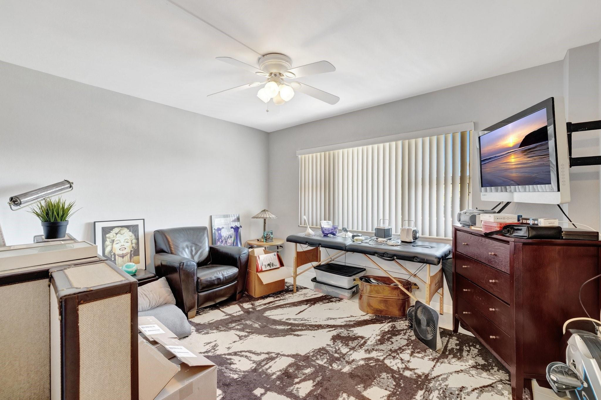 3111 NE 51st St 205