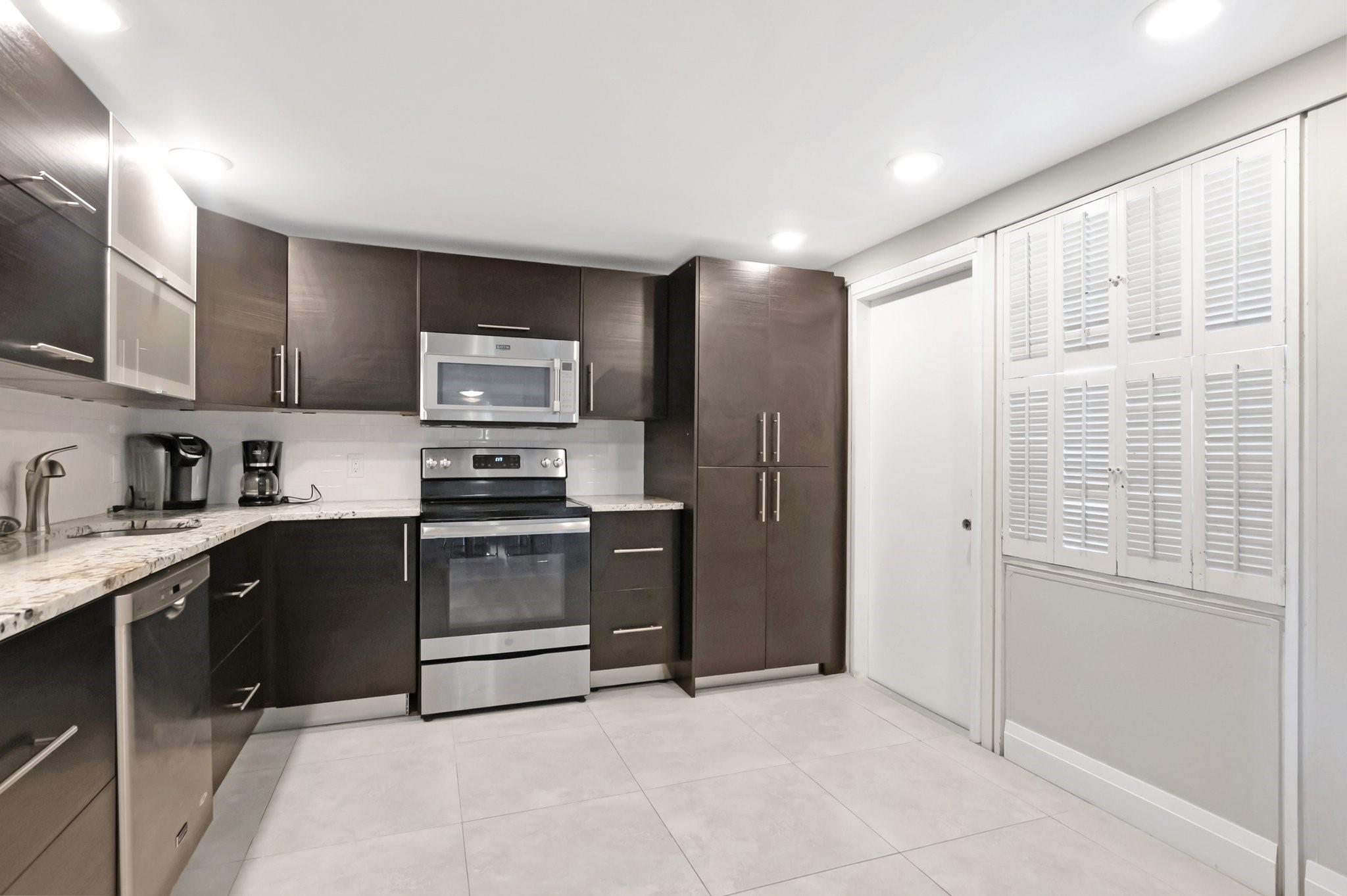 501 SW 11th Pl 403