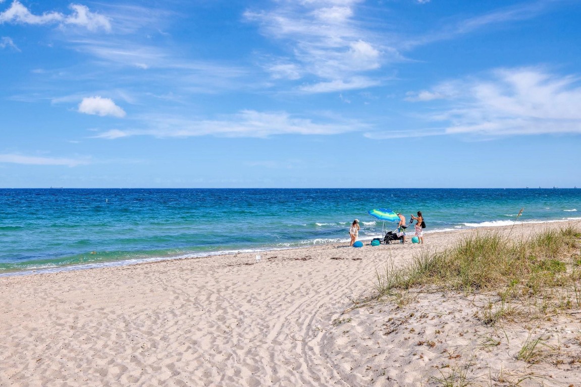 2121 S Ocean Blvd 302