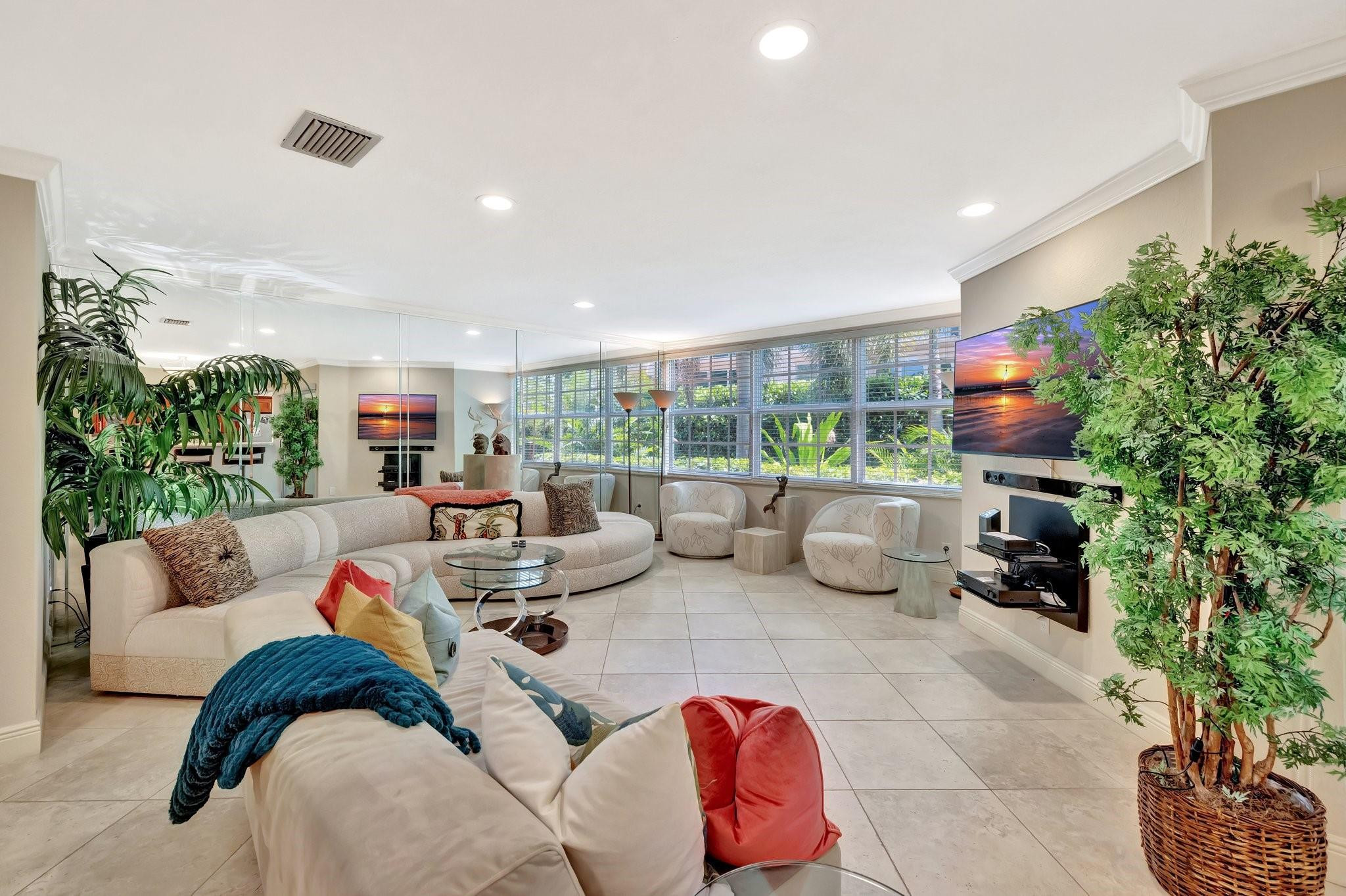 2121 S Ocean Blvd 302