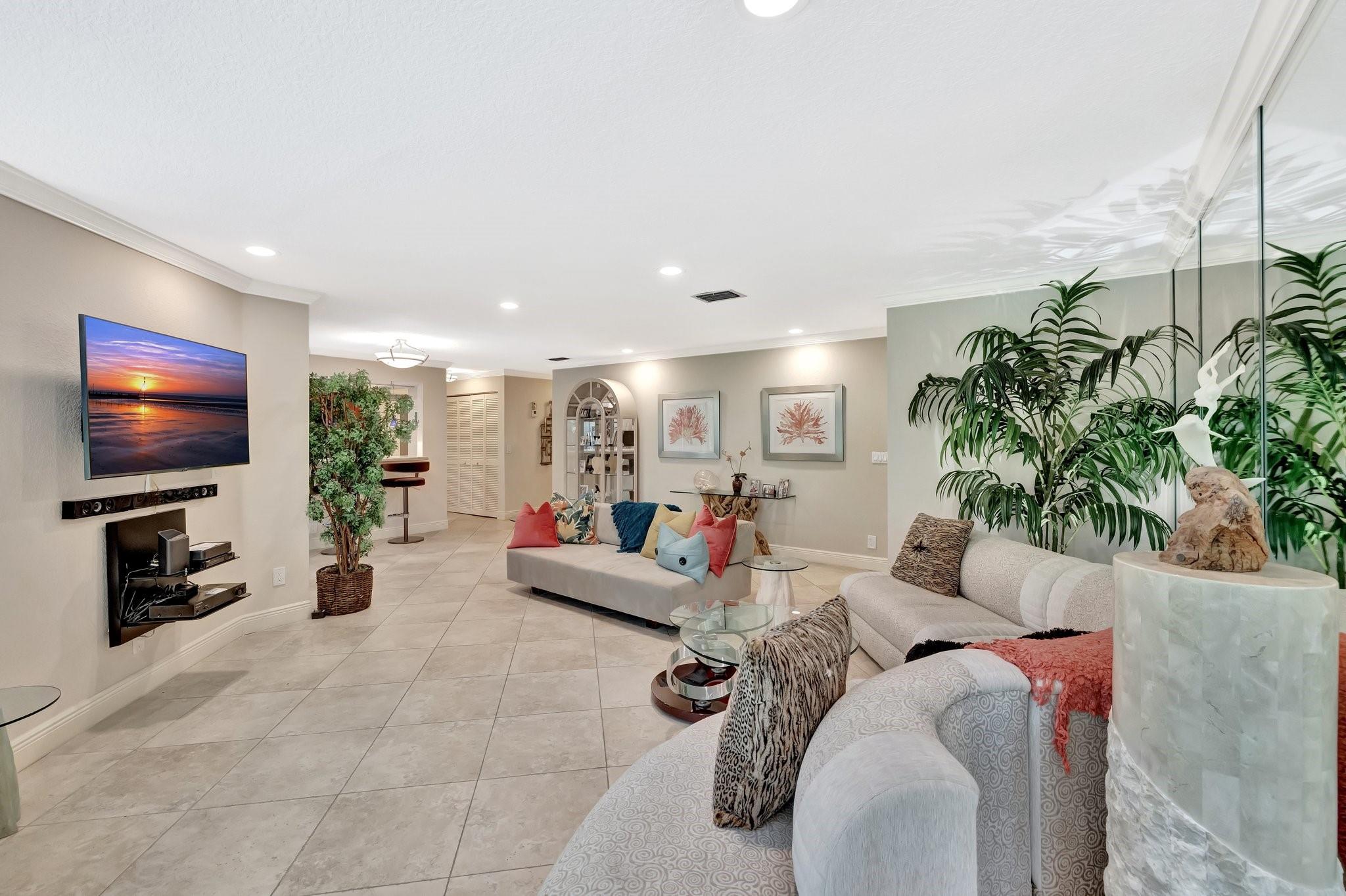 2121 S Ocean Blvd 302