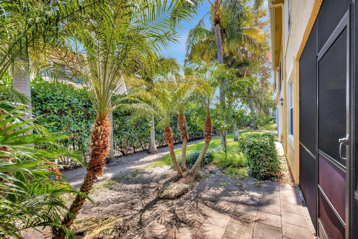 2121 S Ocean Blvd 302