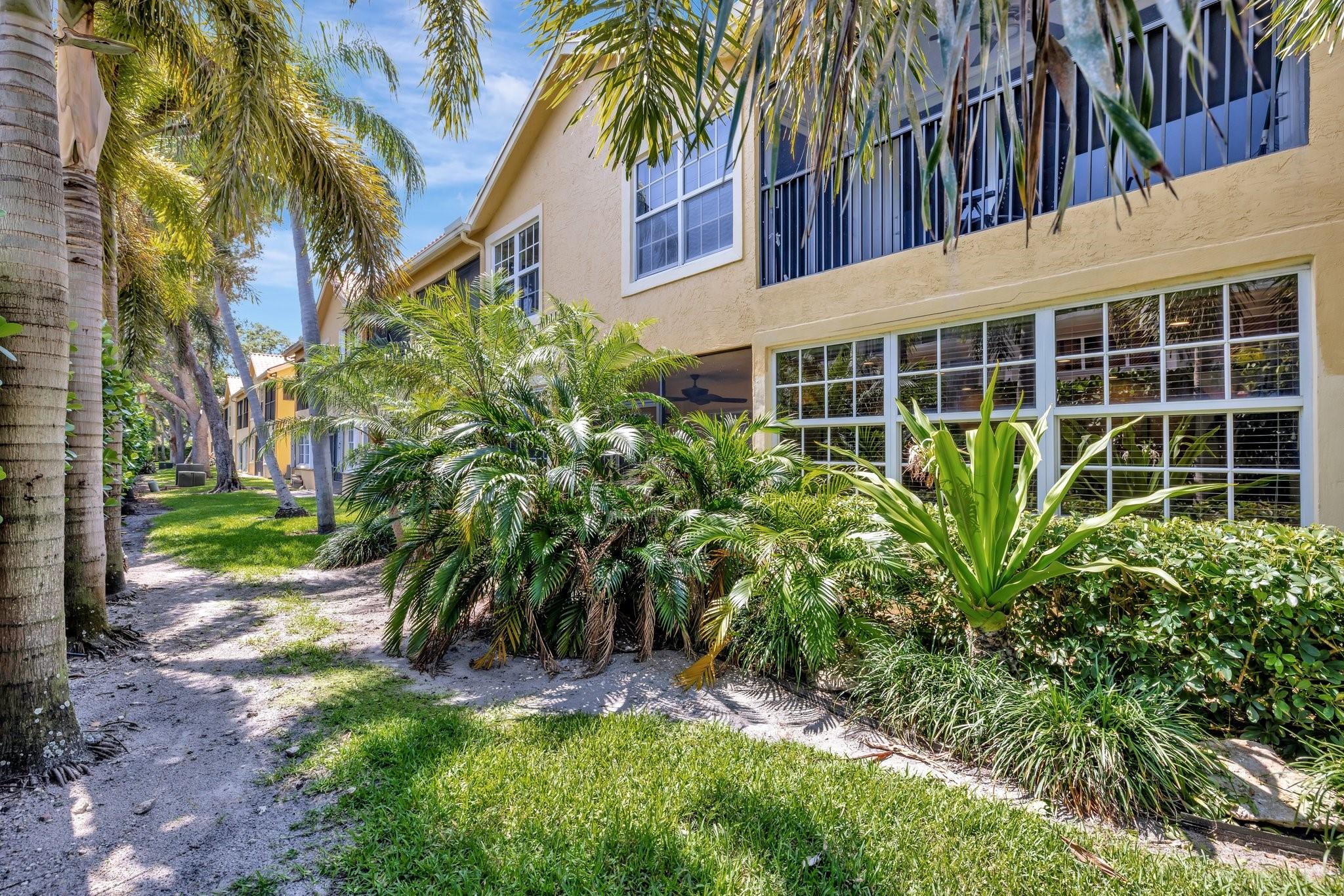 2121 S Ocean Blvd 302