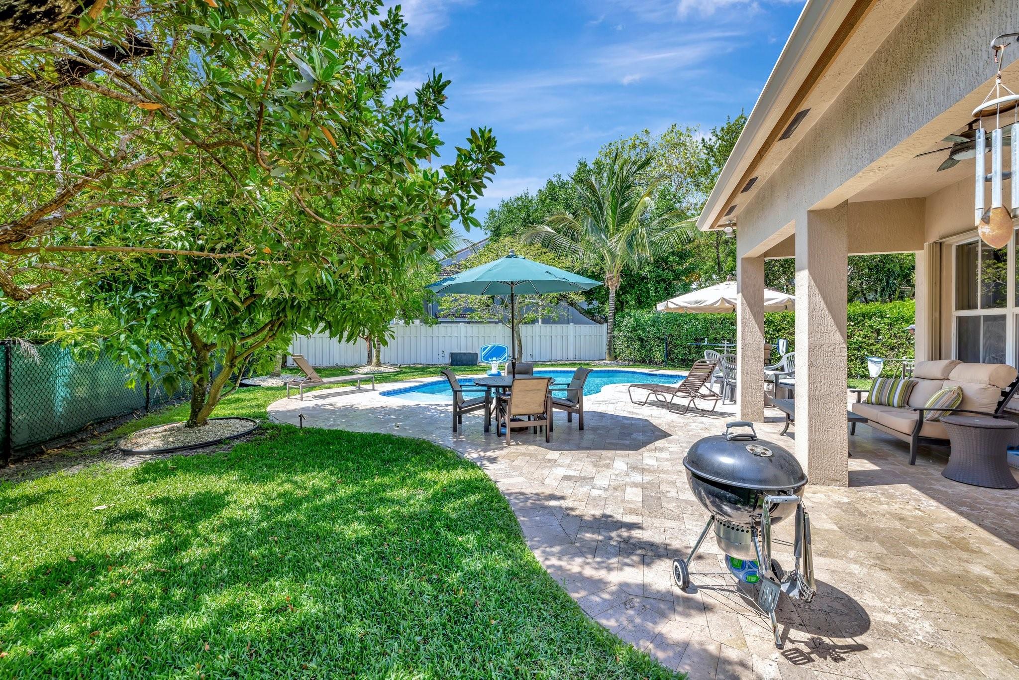10556 NW 36th St