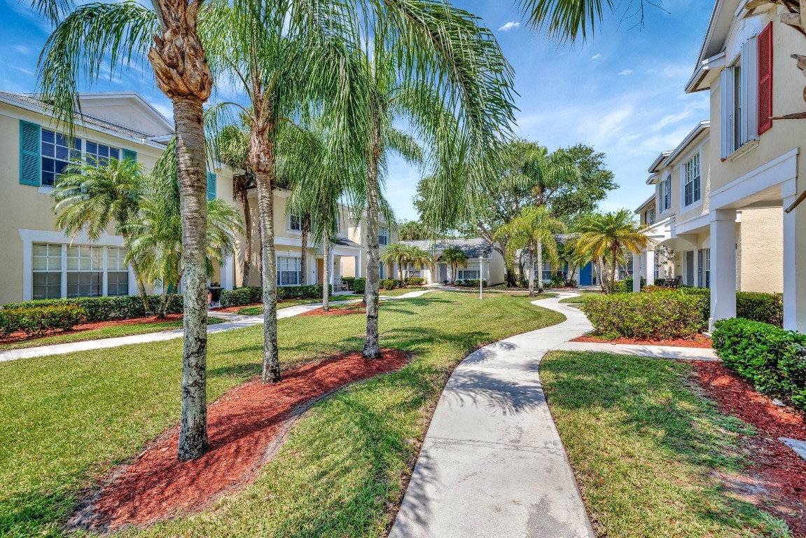 10880 Sea Hibiscus Ln 10880