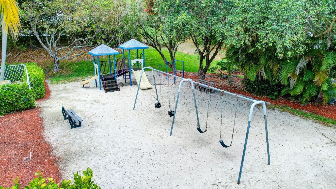 10880 Sea Hibiscus Ln 10880