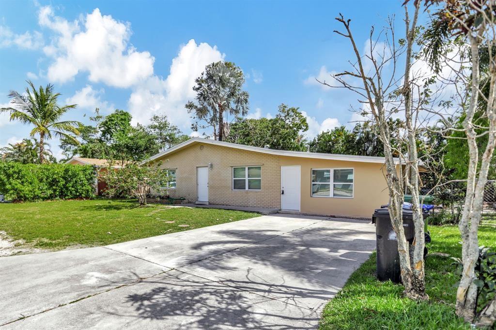 940 SW 30th St B
