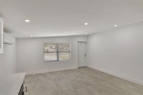 940 SW 30th St B