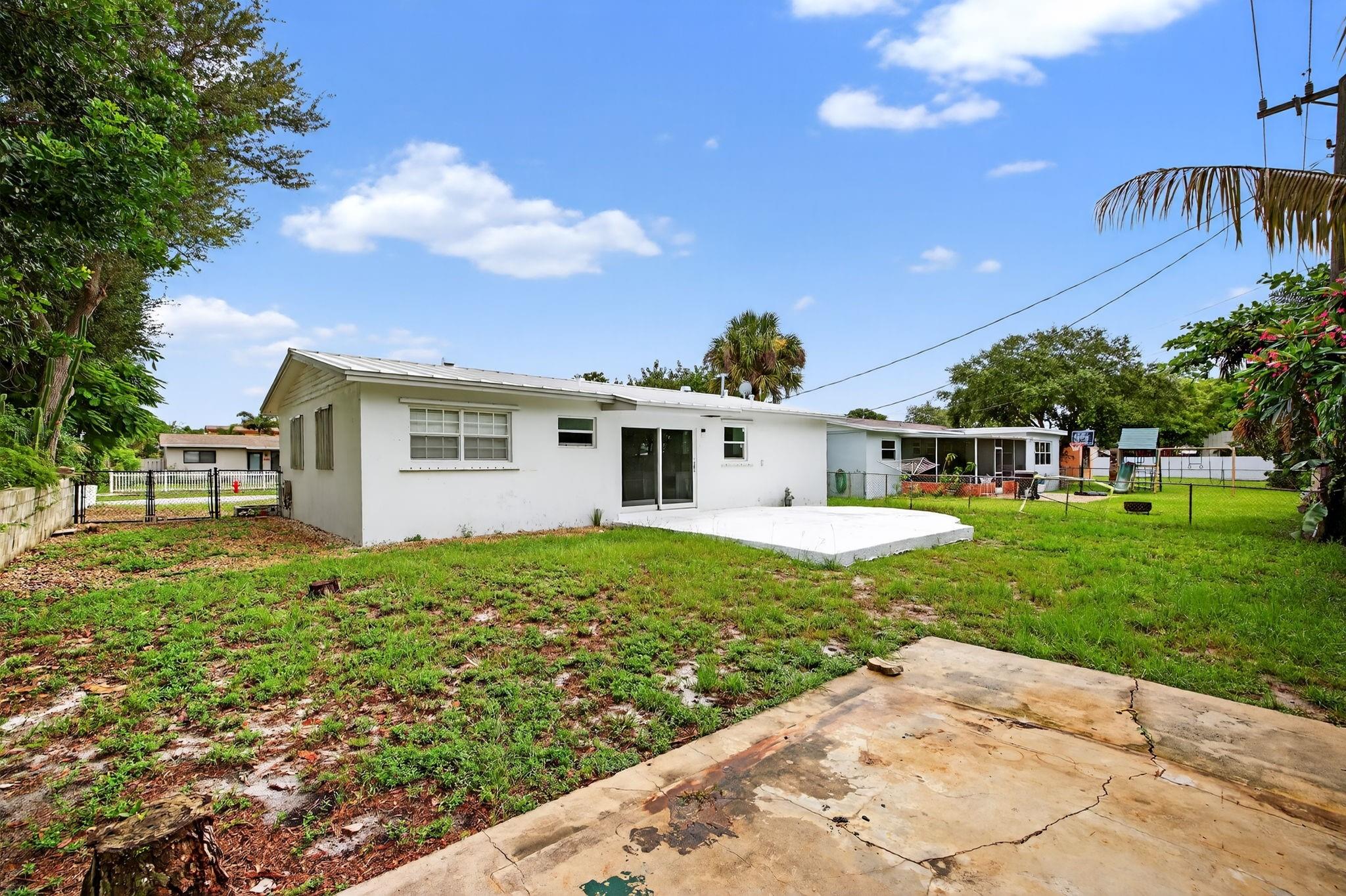3131 SW 20th Ct