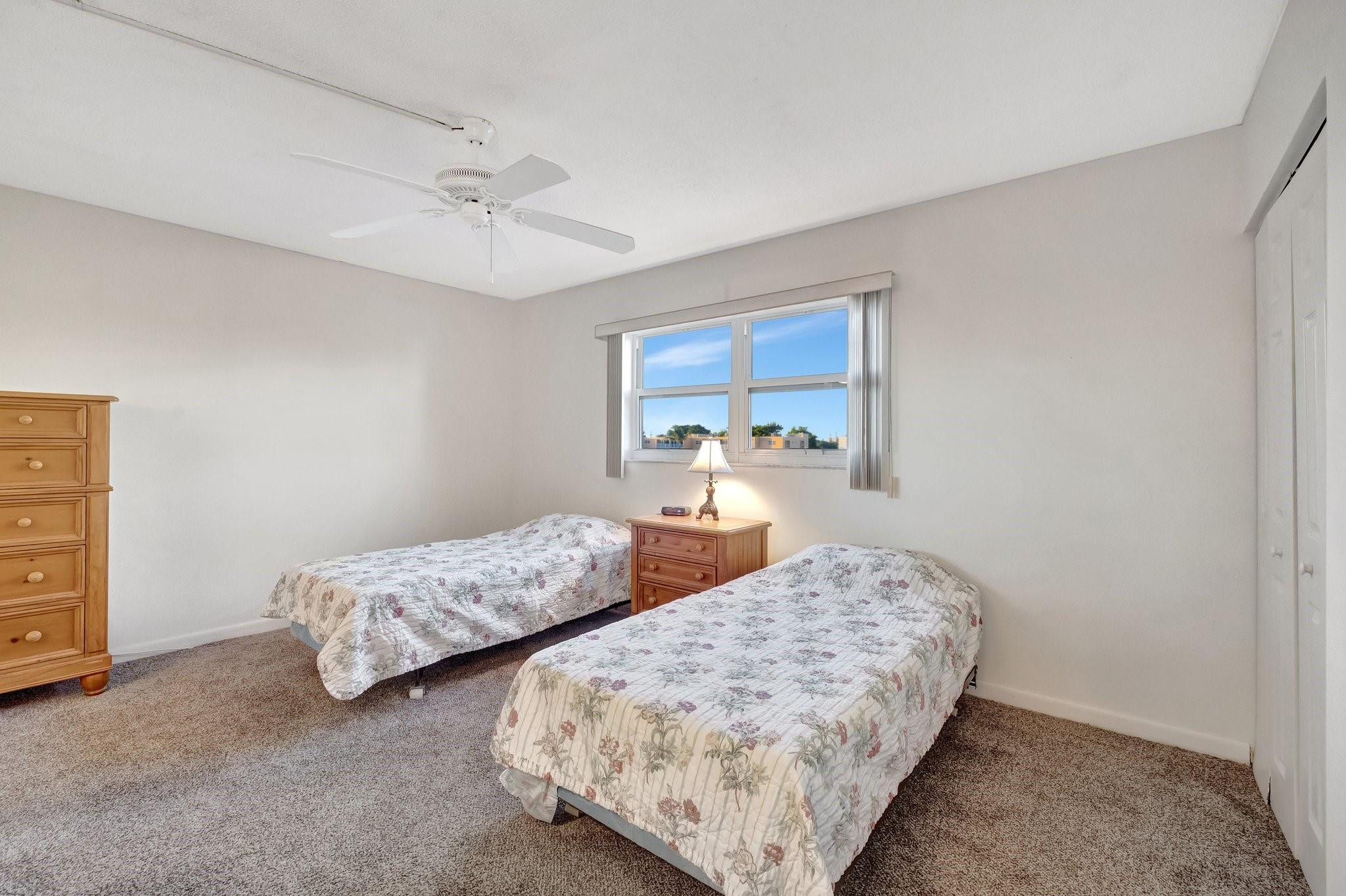 205 SE 11th Ter 405