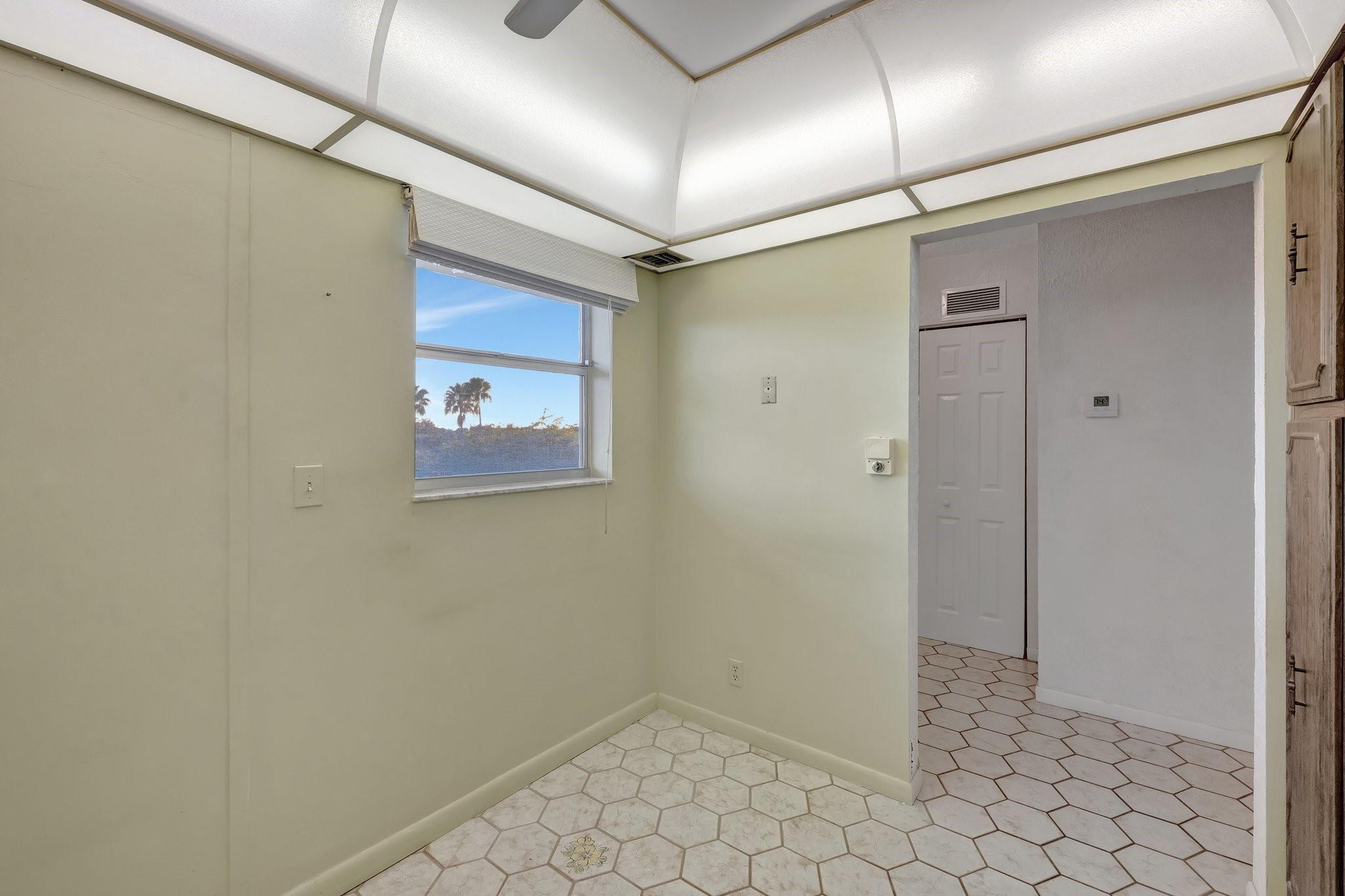 205 SE 11th Ter 405