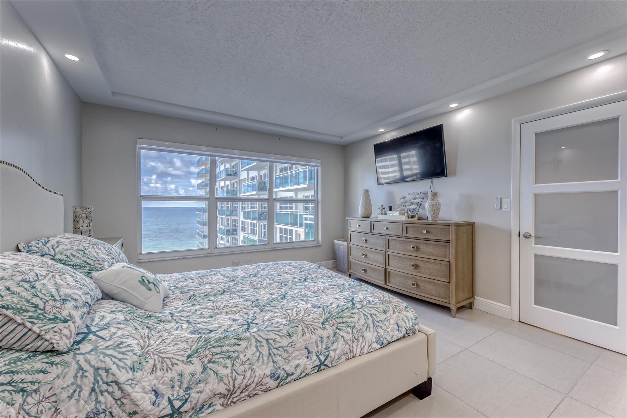 3900 Galt Ocean Dr 712