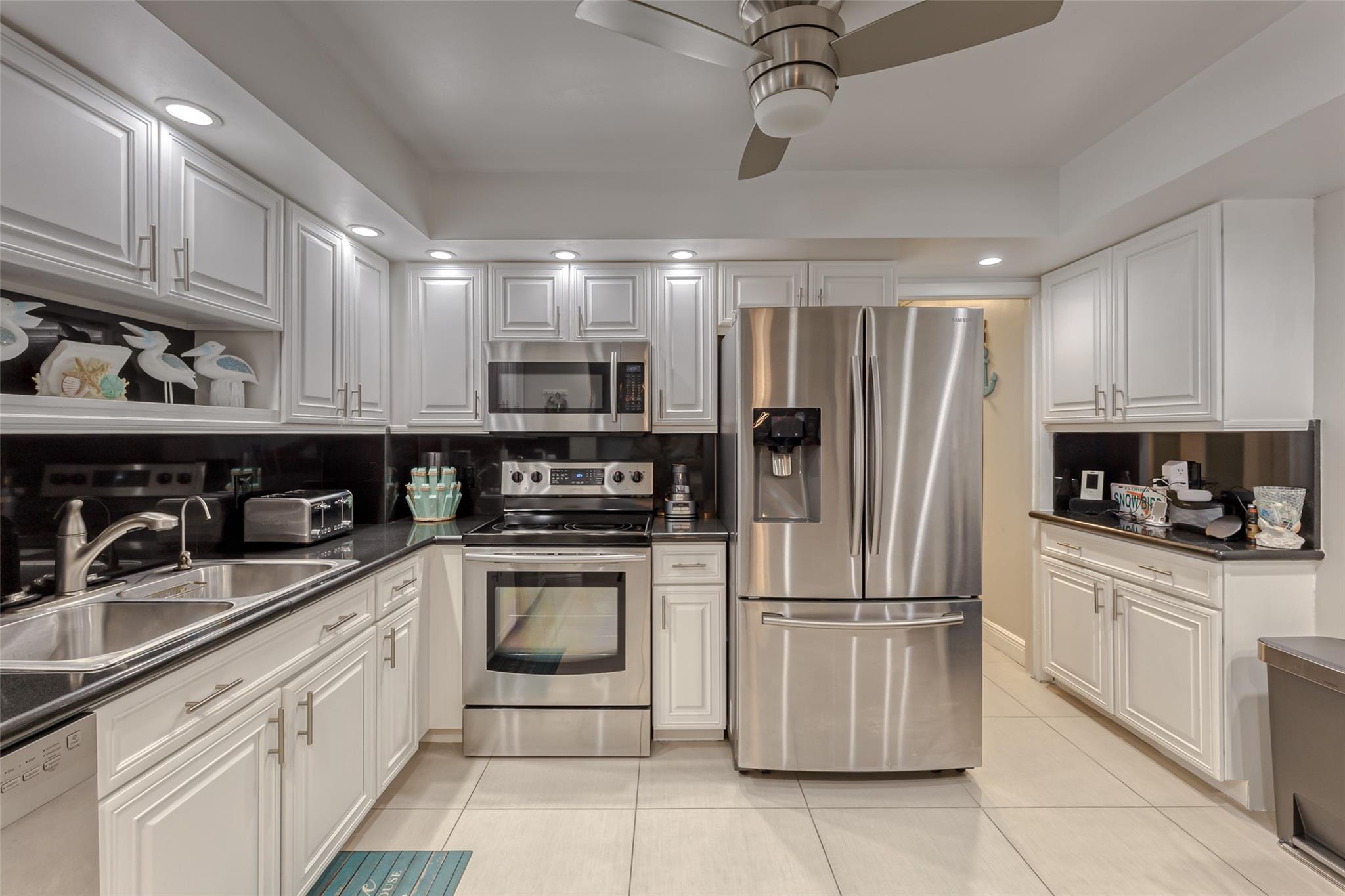 3900 Galt Ocean Dr 712