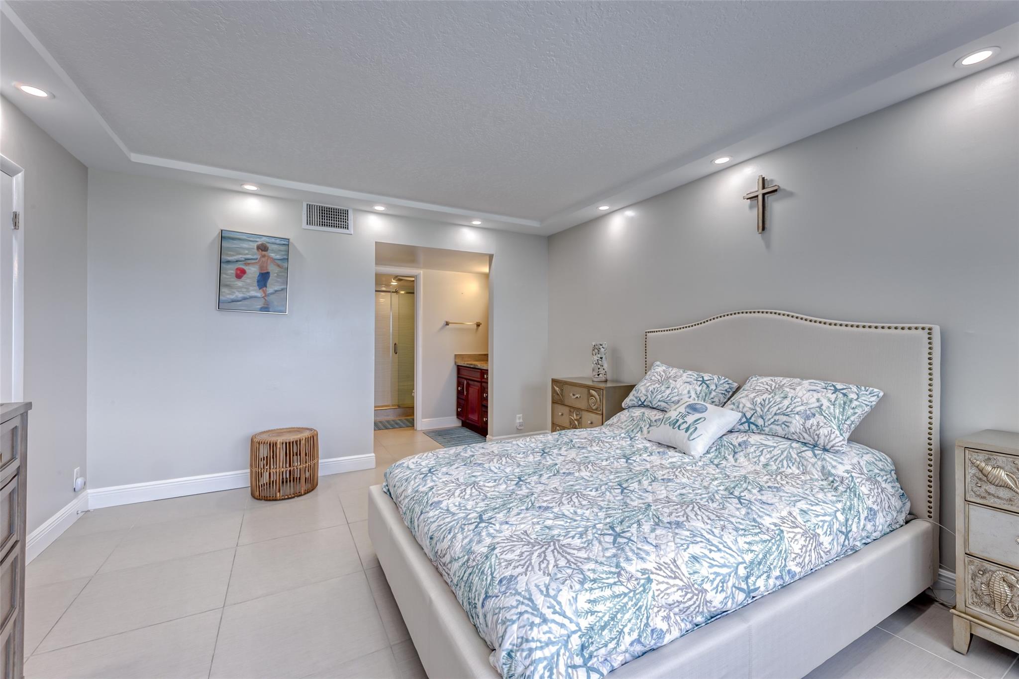 3900 Galt Ocean Dr 712