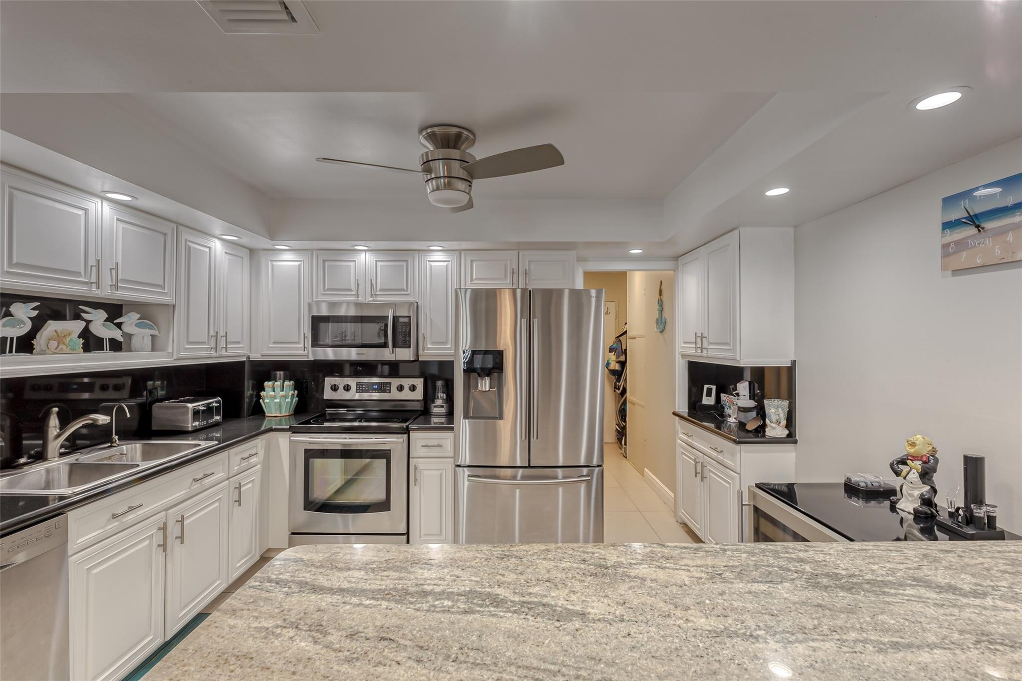 3900 Galt Ocean Dr 712